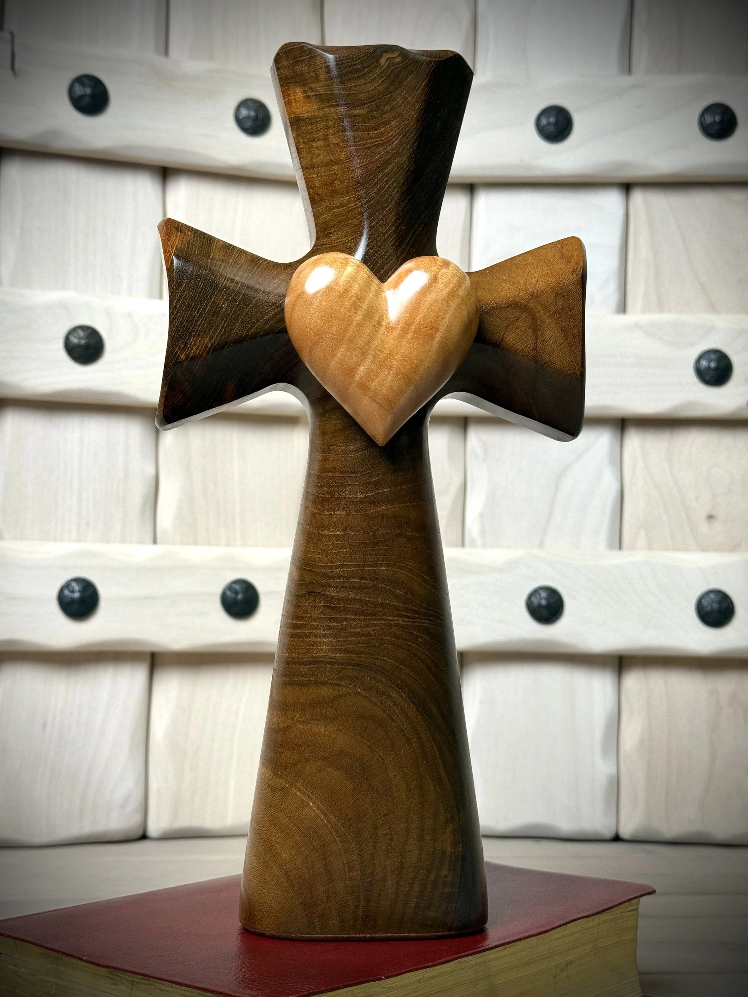 Family Bible Cross®