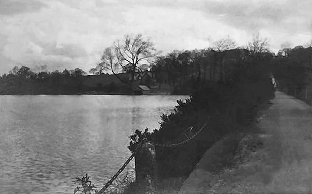 Mapperley Reservoir pictured around the time of Buckley’s carp captures. (Click image to enlarge.)