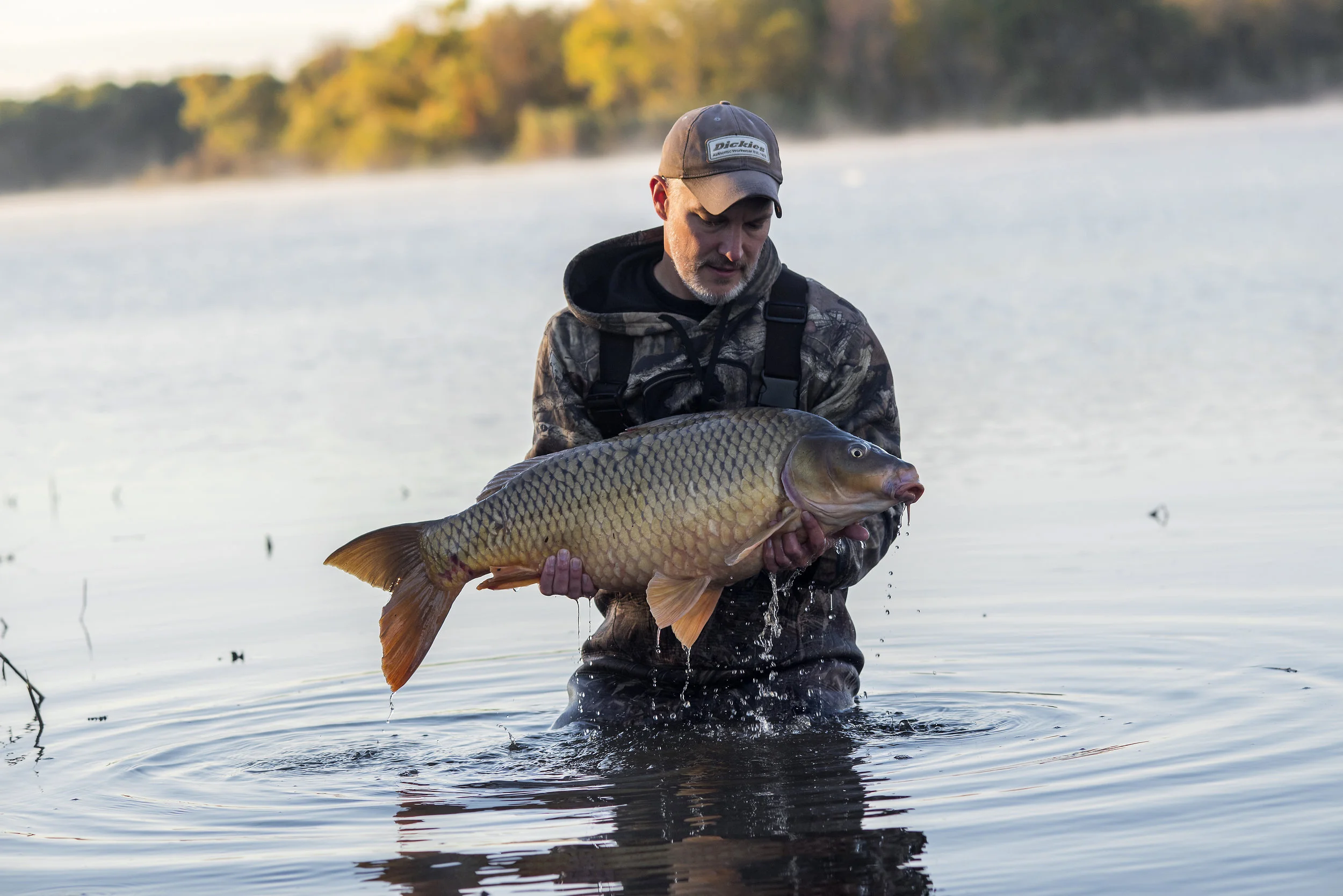 CLAYTON FISH 3 right side WATER SPLASH 2.jpg