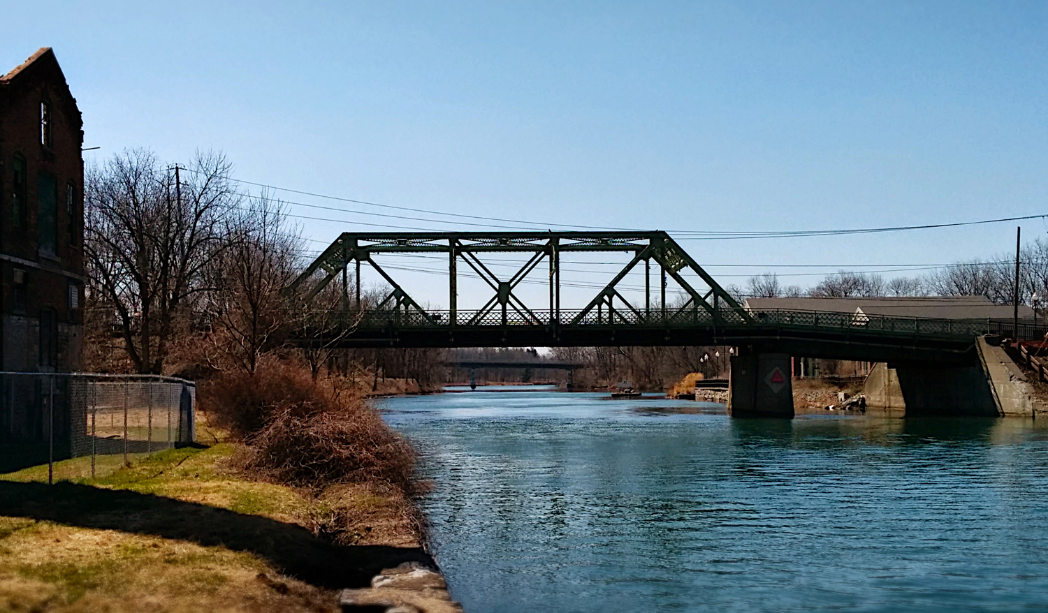 IMG_20140419_145102-Canal-bridge-shot-sm.jpg