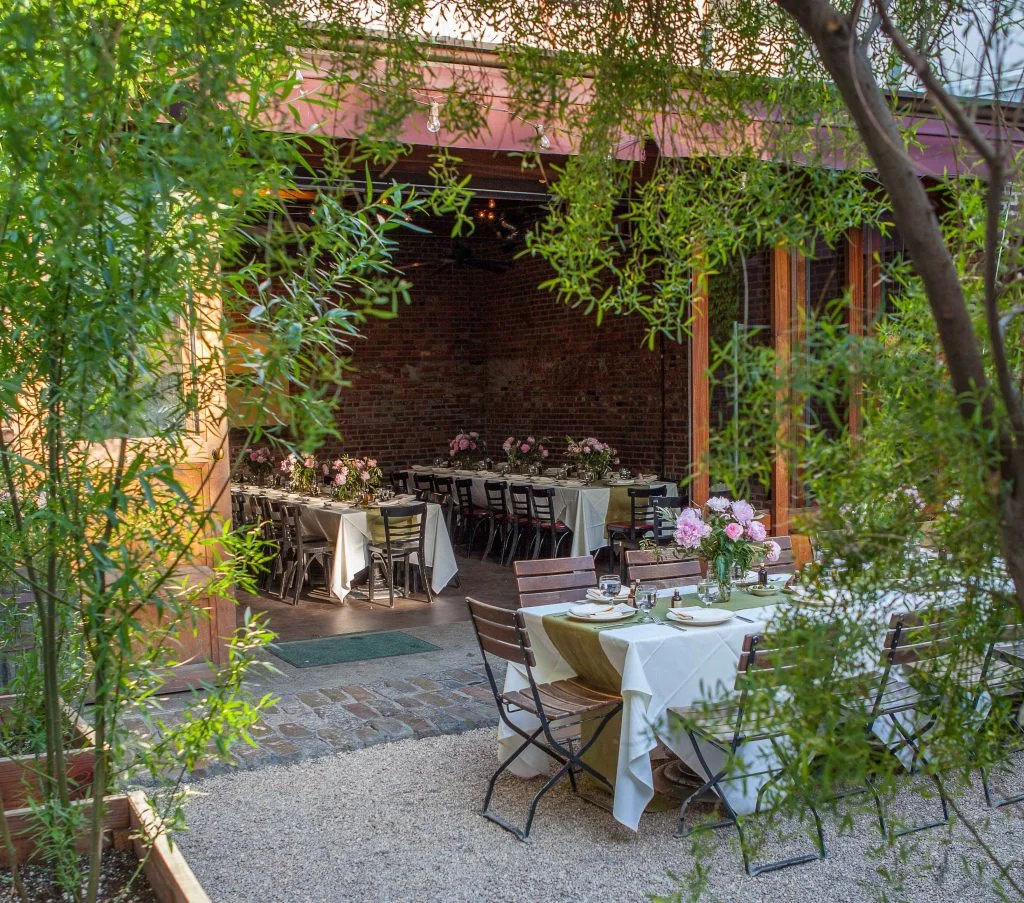 When I think of a magical outdoor Brooklyn wedding, Frankie's 457 is the first place I have in mind...