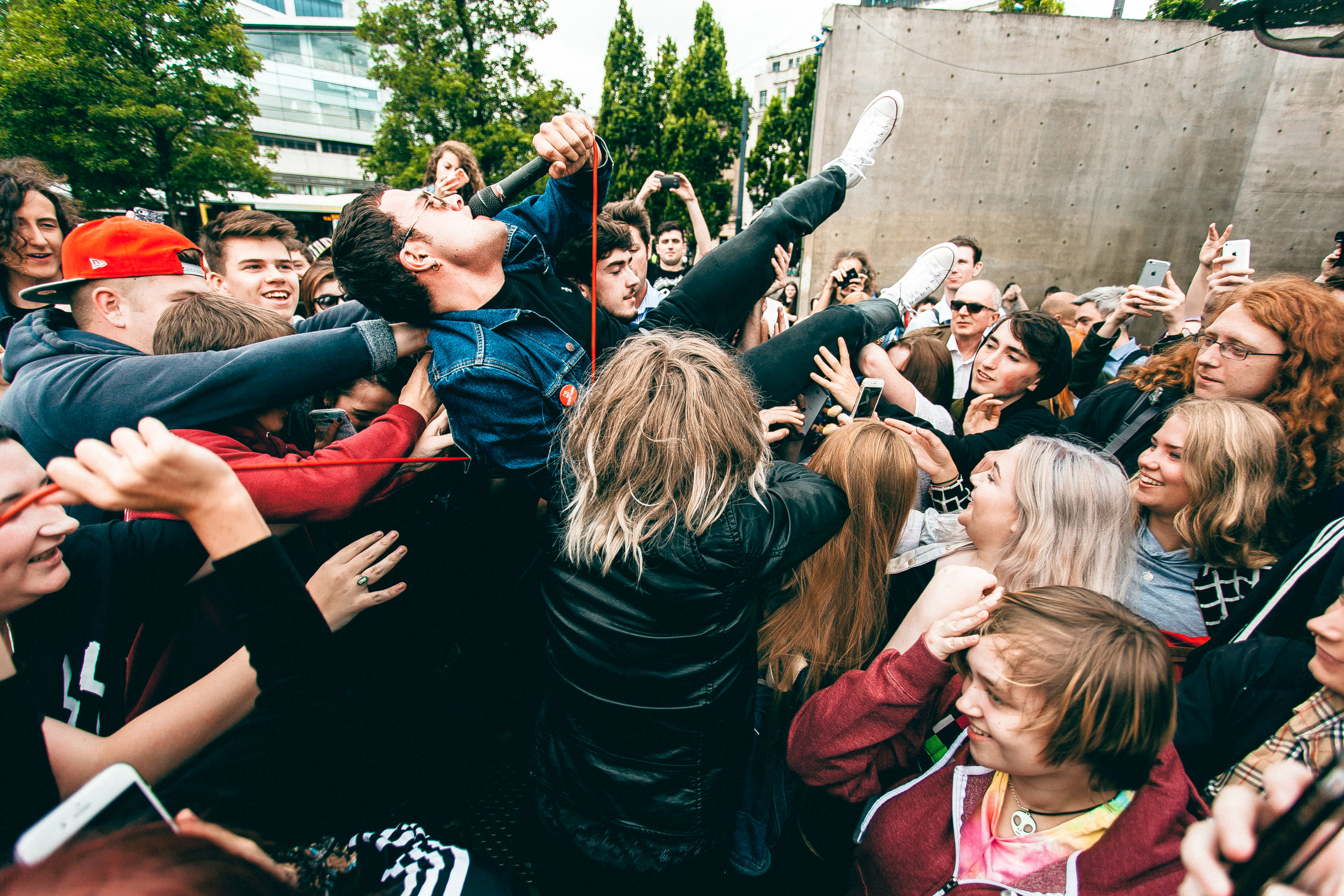 Slaves - Piccadilly Gardens