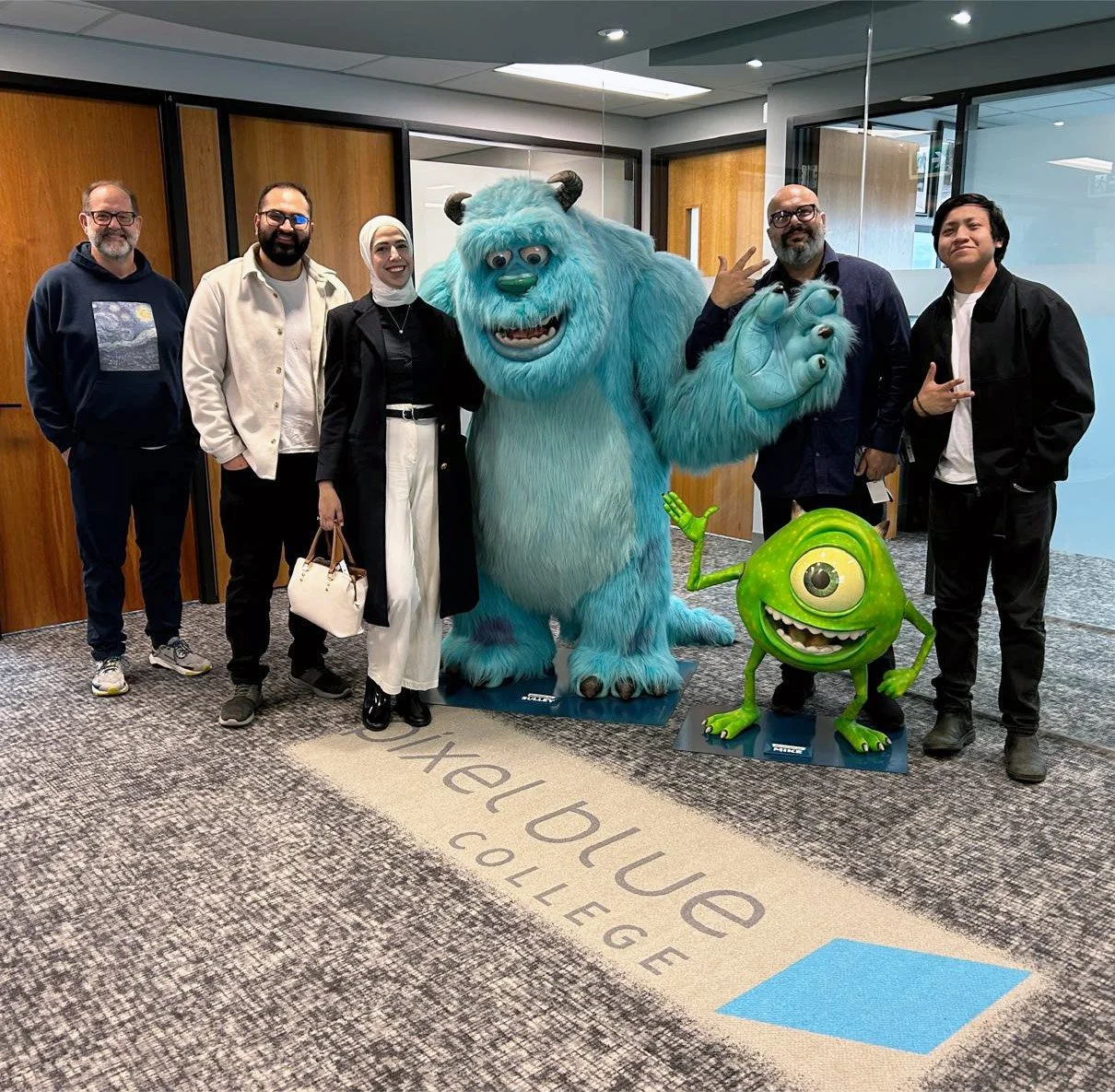 🎞️ A 𝗛𝗨𝗚𝗘 thank you to our friends at @albertafilmschool for taking the time to stop by the campus for a tour. 

It&rsquo;s always inspiring to connect with other creative organizations in our city &mdash; the talent and passion in Edmonton&rsqu