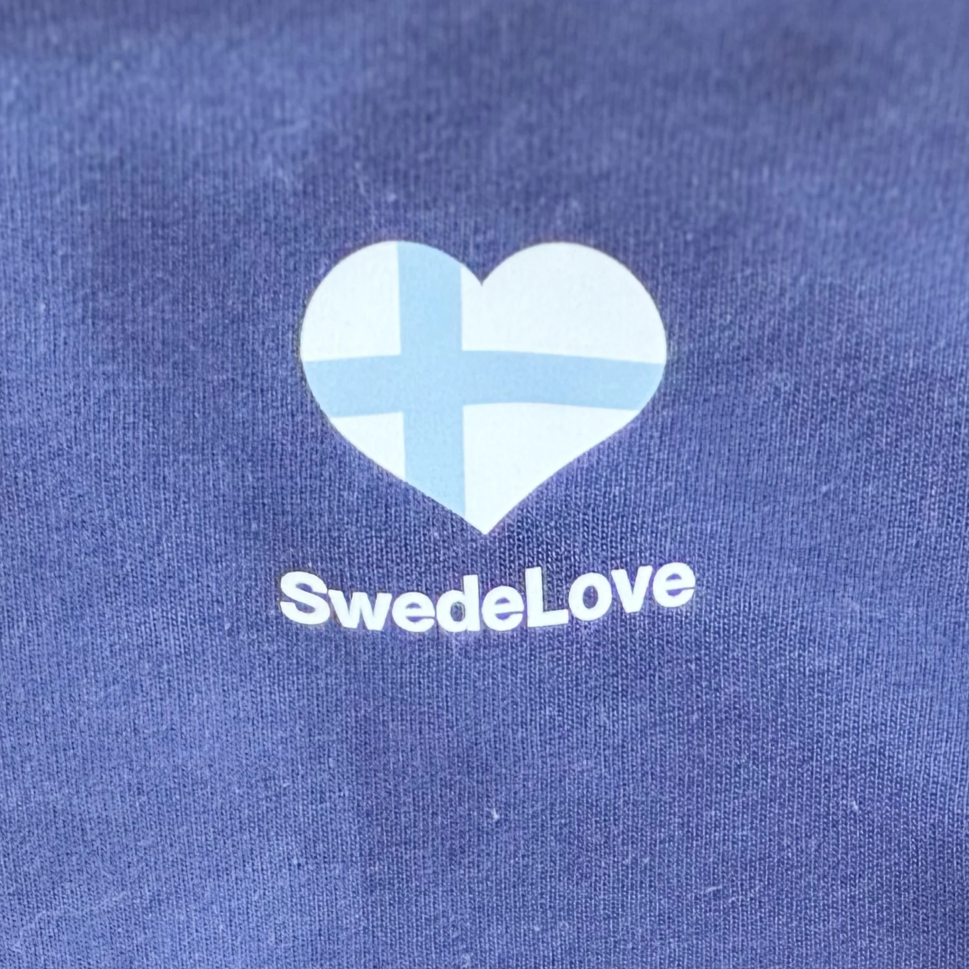 SwedeLoveNavywWhiteHeartCloseUp.jpg