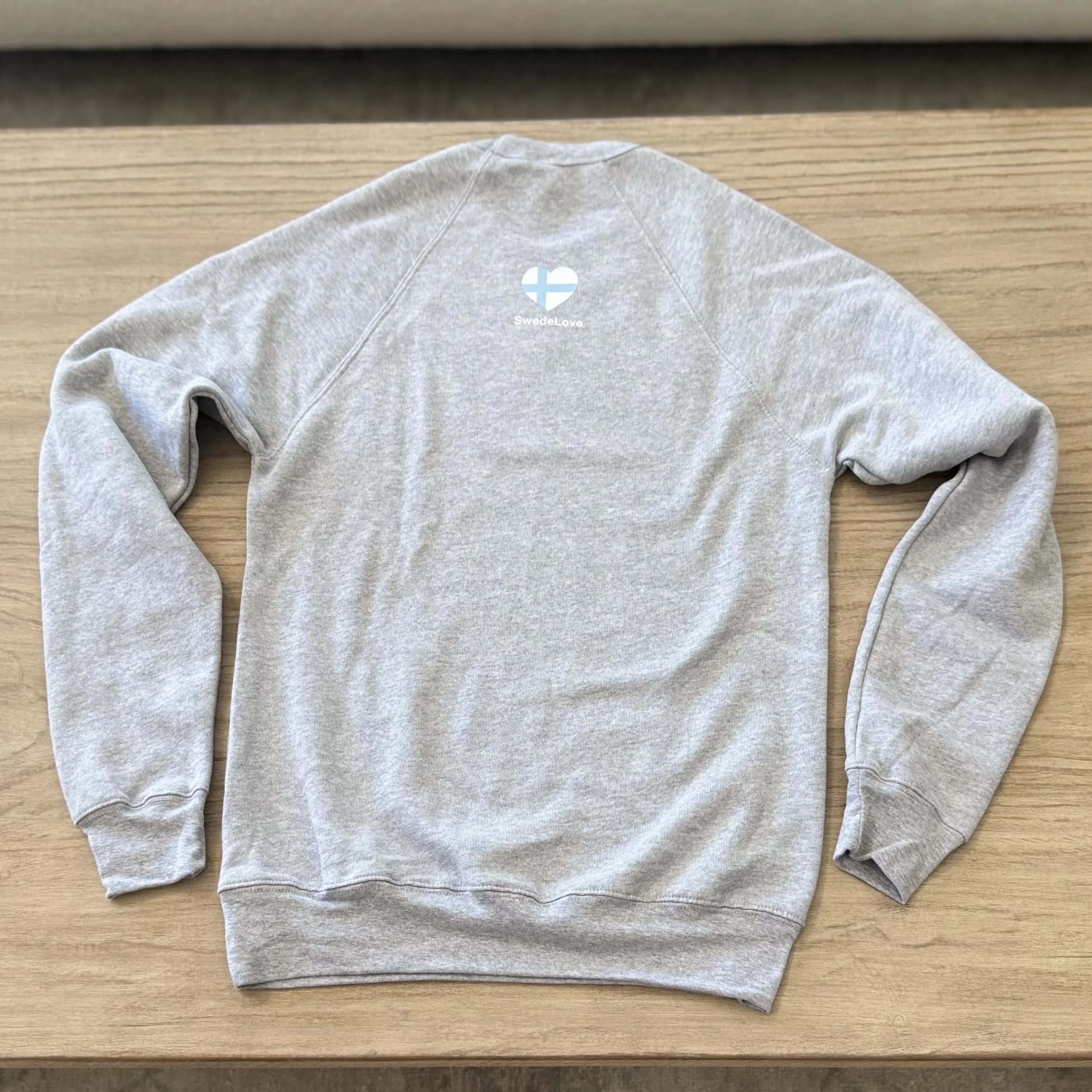 SwedeLoveGreySSWhiteHeartBack.jpg