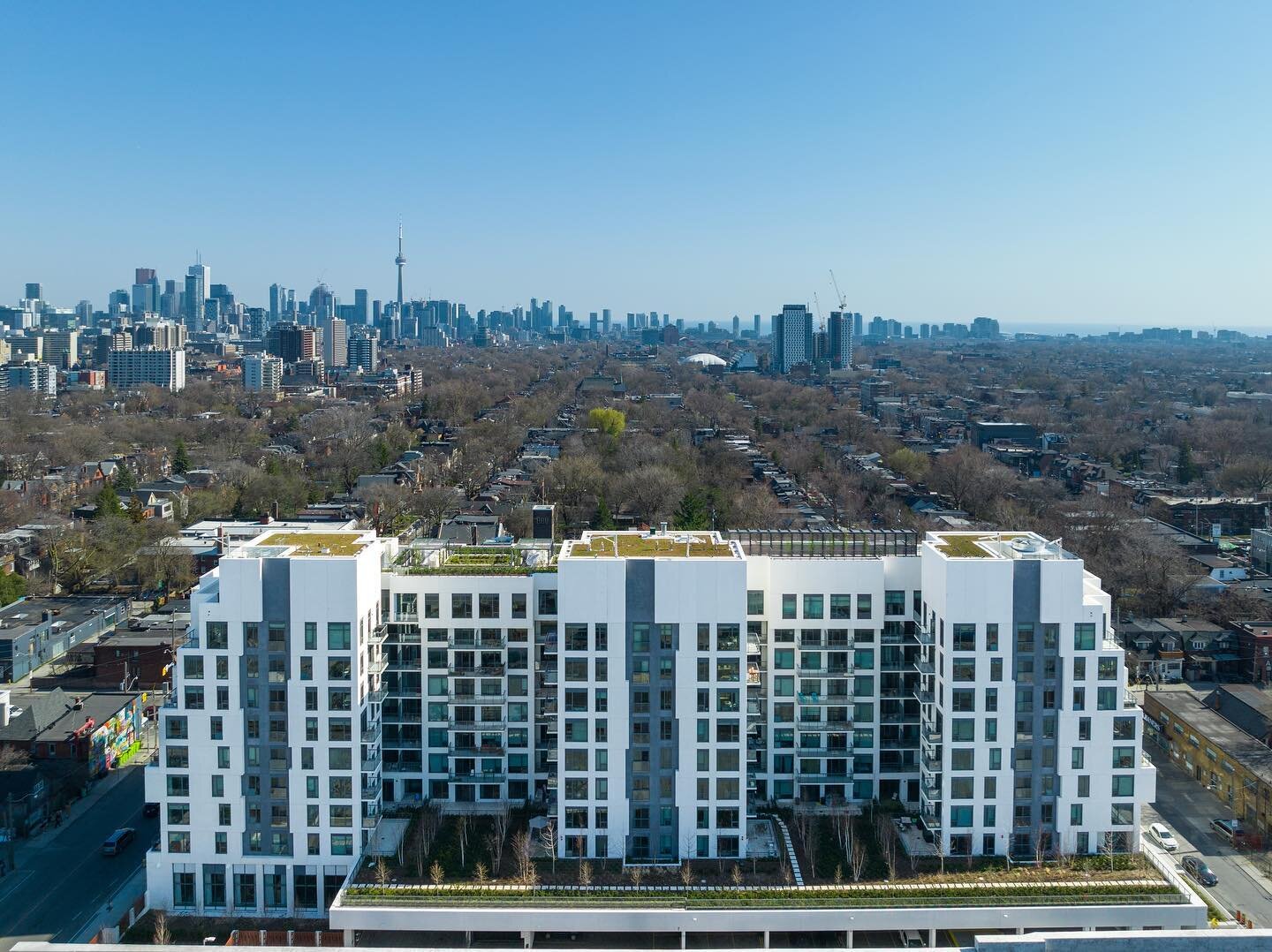 Toronto condo living! @erikamark.to recently sold this 2 bedroom suite at The Bianca ☀️

This property was provided photography, multiple video tours (Social + Full 4K tour), and aerial photography, helping Erika &amp; Mark show prospective buyers wh