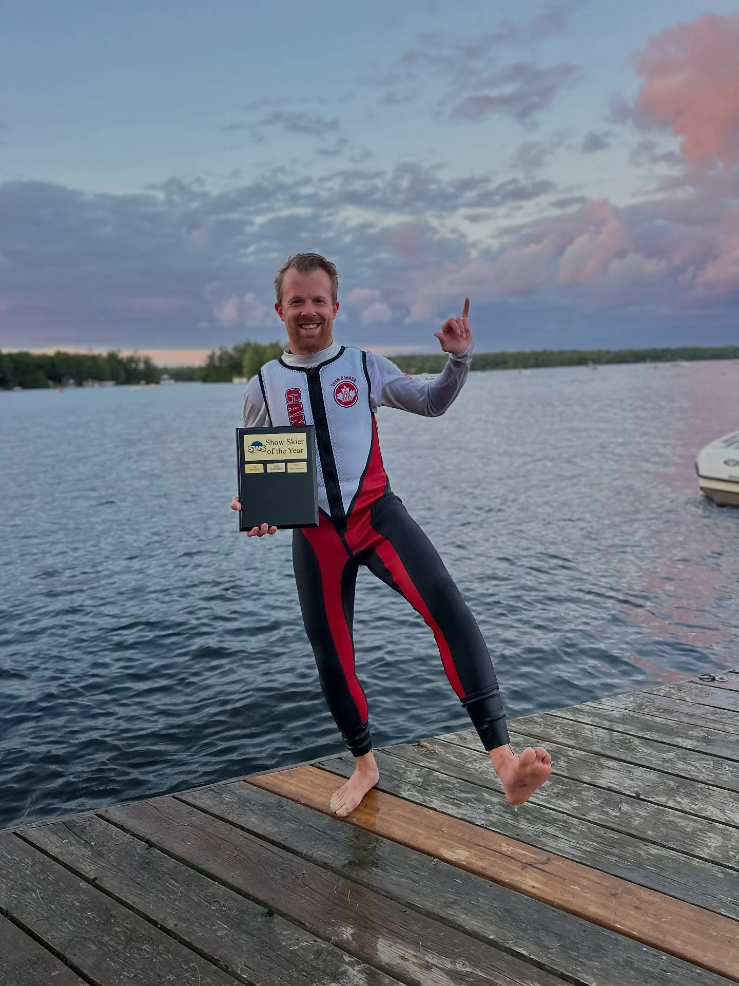 Honoured to receive show skier of the year award @swsmuskoka 🙌 

Big thank you to @muskokageordie @valnewlands, @showskicanada team, my supporting fianc&eacute;e @christinanadalin &amp; everyone who made this such an amazing summer on the water! 

?
