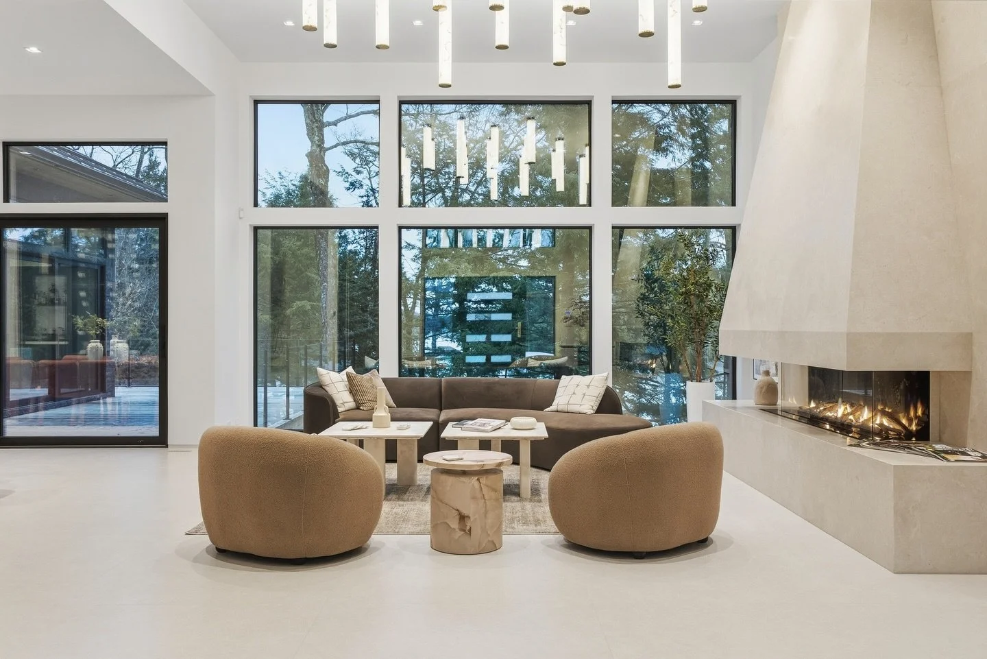 Modern Lake Rosseau Estate 📍 

Listed by @muskokacottagesforsale 
$13,995,000