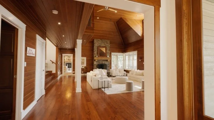 Rosseau Elegance 🤝 Swipe for a quick tour ➡️

Recently sold by @shawnwoofcottages