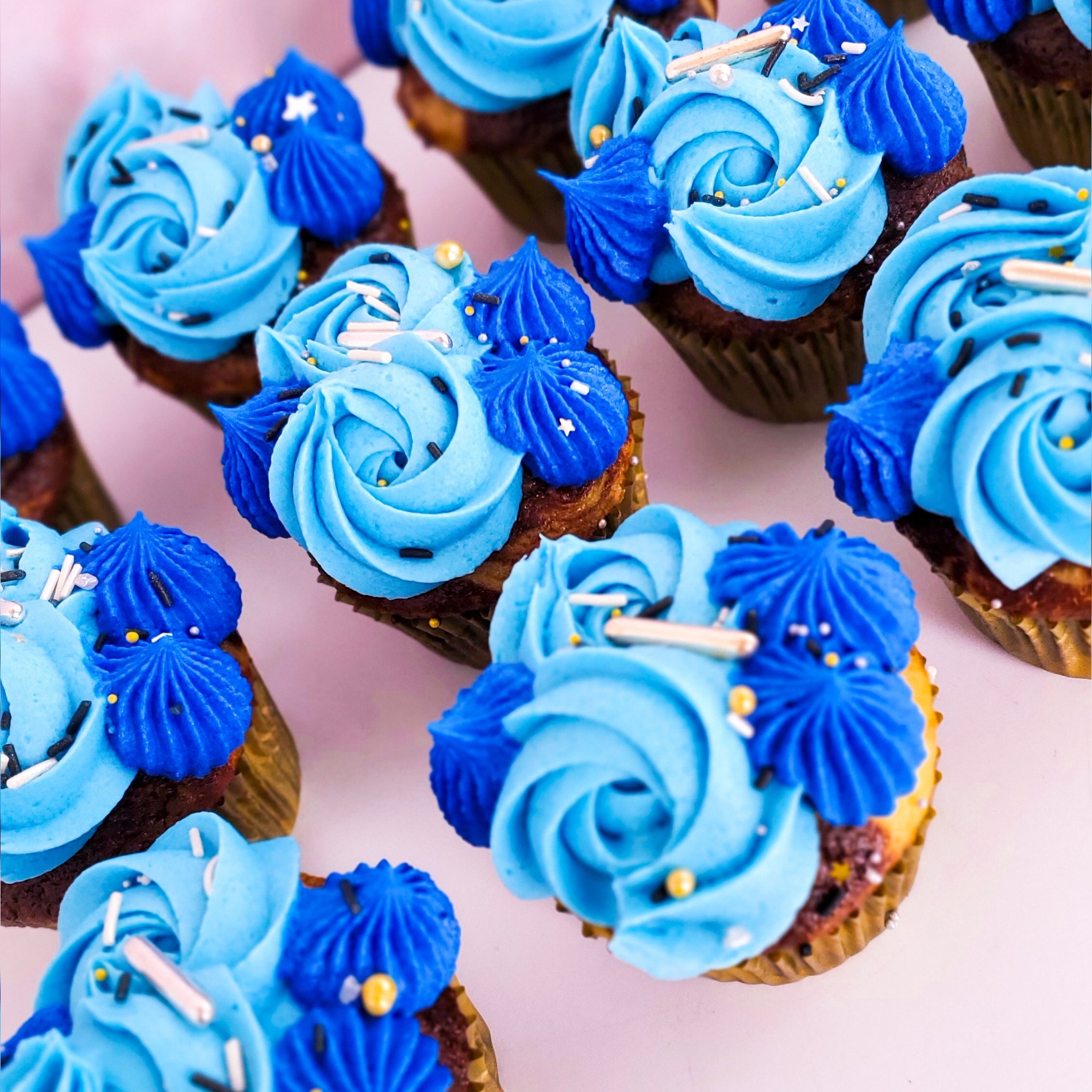 blue and gold buttercream cupcakes3.jpg