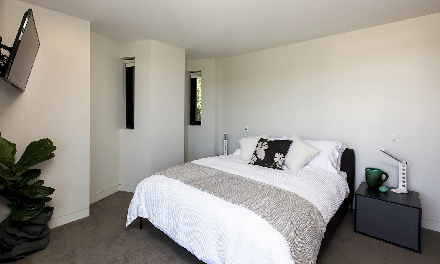   Apartment Five   Fortyfive on Lawson, Byron Bay    Floorspace: 214.5 sqm   Floor: Level One   Aspect: North   Views: Water, Beach   Height above sea level: 10 mtr   Spacious three bedroom single level living.  