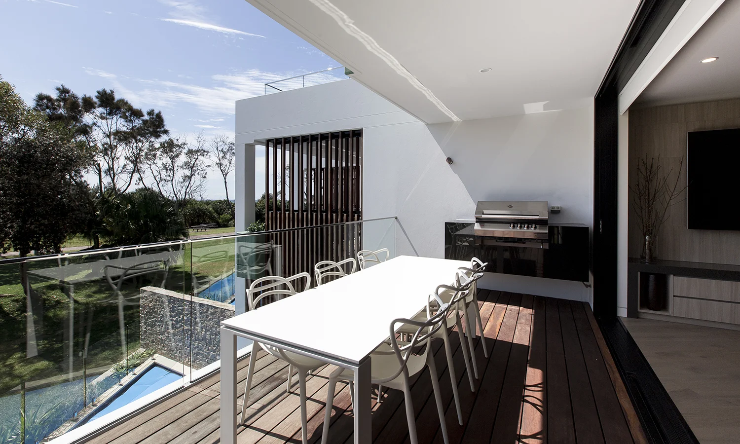   Apartment Five   Fortyfive on Lawson, Byron Bay   Spacious three bedroom single level living Floorspace: 214.5 sqm Floor: Level One Aspect: North Views: Water, Beach Height above sea level: 10 mtr 