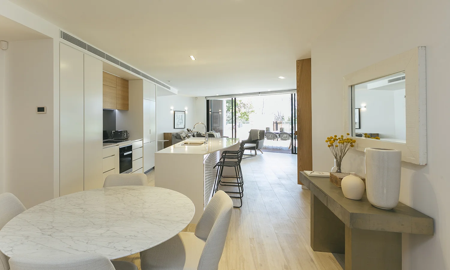  Apartment One Fortyfive on Lawson, Byron Bay  Spacious three bedroom single level living Floorspace: 256 sqm Floor: Ground Aspect: North Views: Water, Beach Height above sea level: 7 mtr 