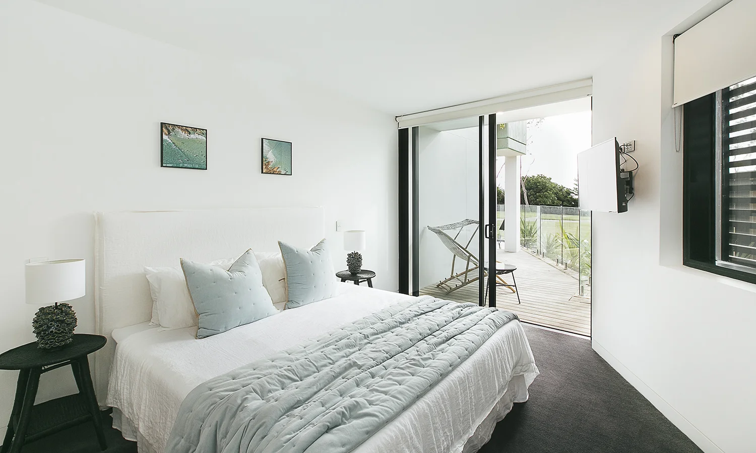  Apartment Four Fortyfive on Lawson, Byron Bay  Spacious three bedroom single level living Floorspace: 331 sqm Floor: Ground Aspect: North Views: Water, Beach Height above sea level: 7 mtr 