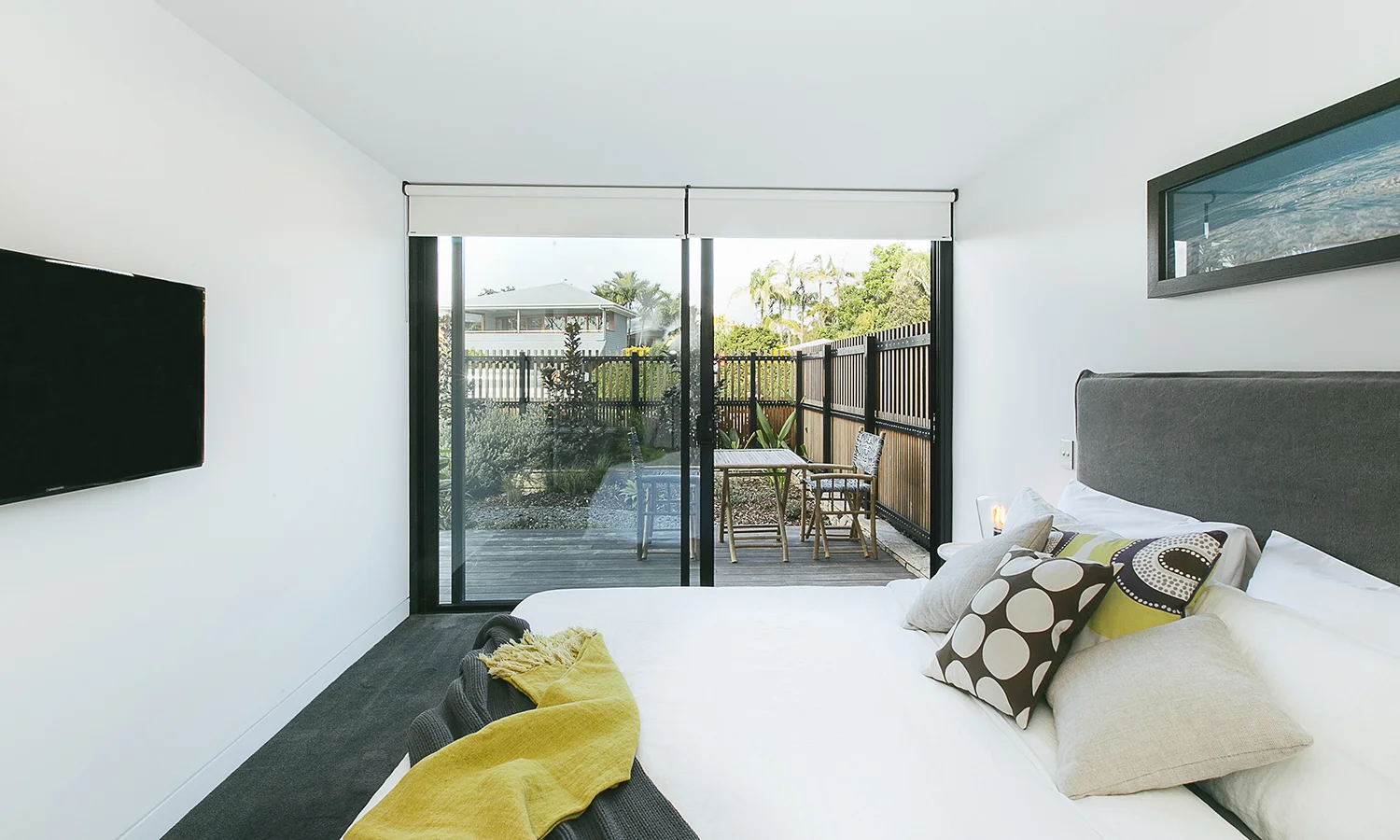  Apartment Four Fortyfive on Lawson, Byron Bay  Spacious three bedroom single level living Floorspace: 331 sqm Floor: Ground Aspect: North Views: Water, Beach Height above sea level: 7 mtr 