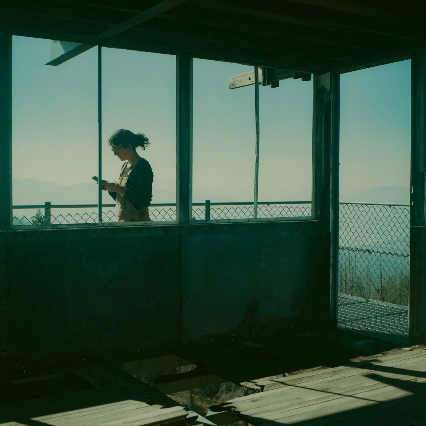 A snippet of Jordan &amp; Angie&rsquo;s off grid homestead in east Washington. #yashicamat124g 

RIP Nora ♡