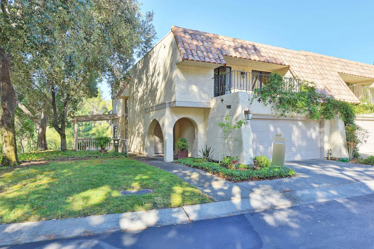 137 Puesta Del Sol, Los Gatos 3 bed • 2.5 bath • 2,160 sqft
