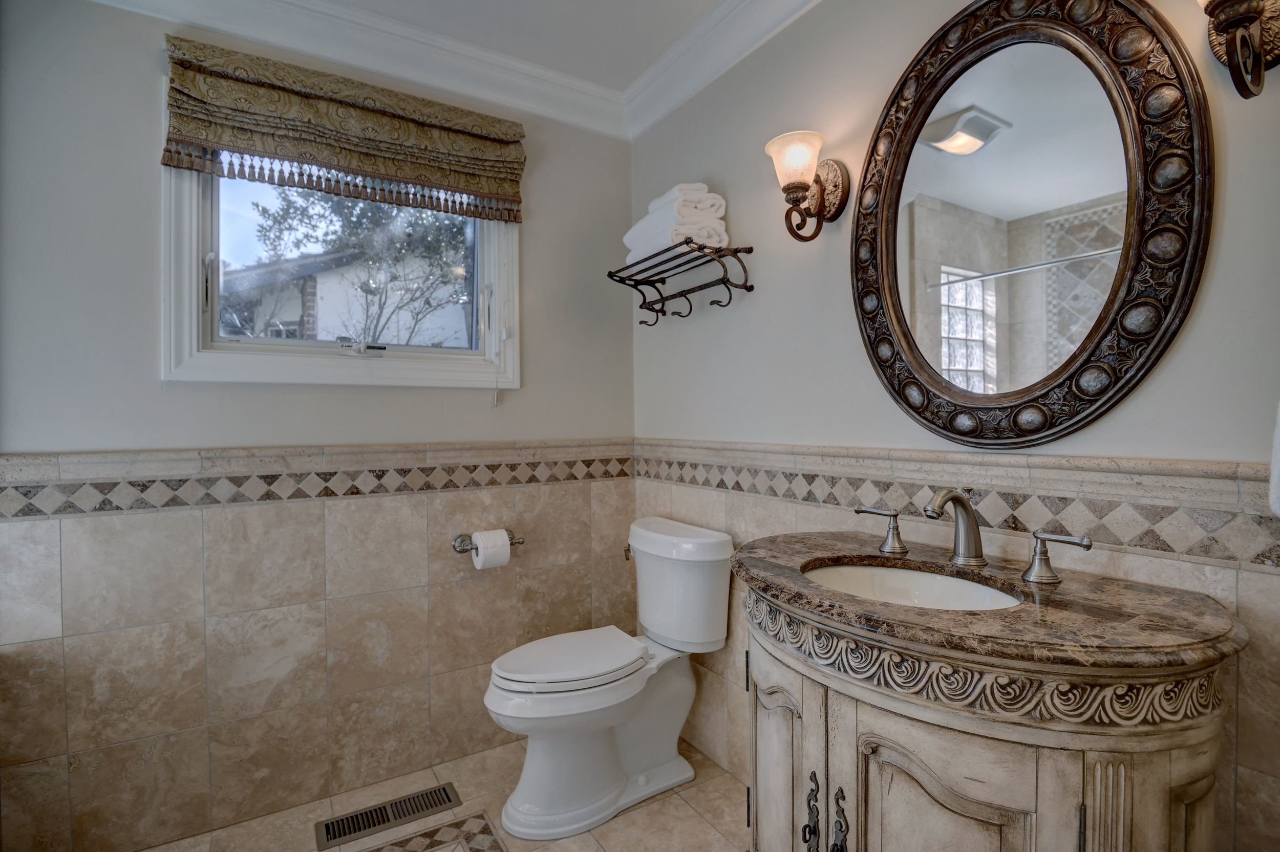 16_136 Va Santa Maria Los Gatos-print-022-14-Hallway Bathroom Vanity View-3669x2444-300dpi.jpg