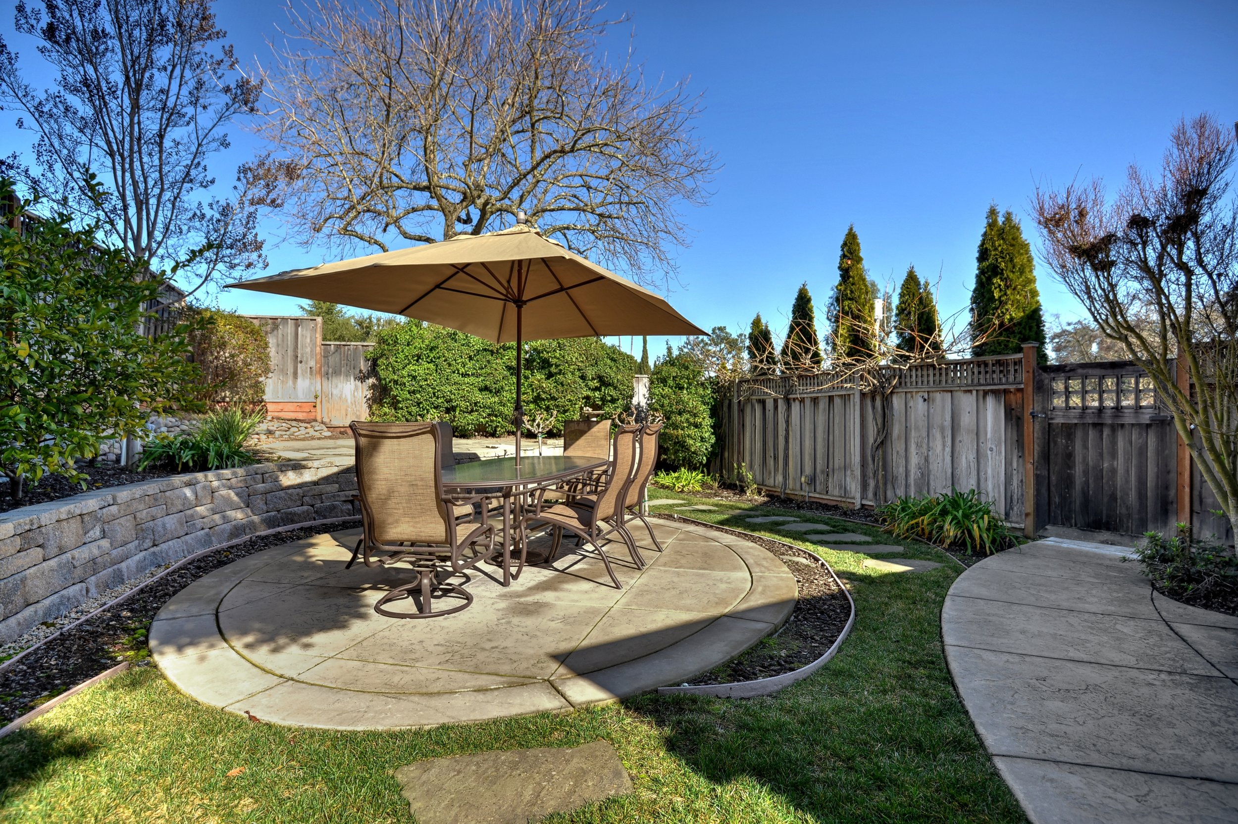 28_136 Va Santa Maria Los Gatos-print-033-29-Backyard Dining Area to Entry-3675x2448-300dpi.jpg