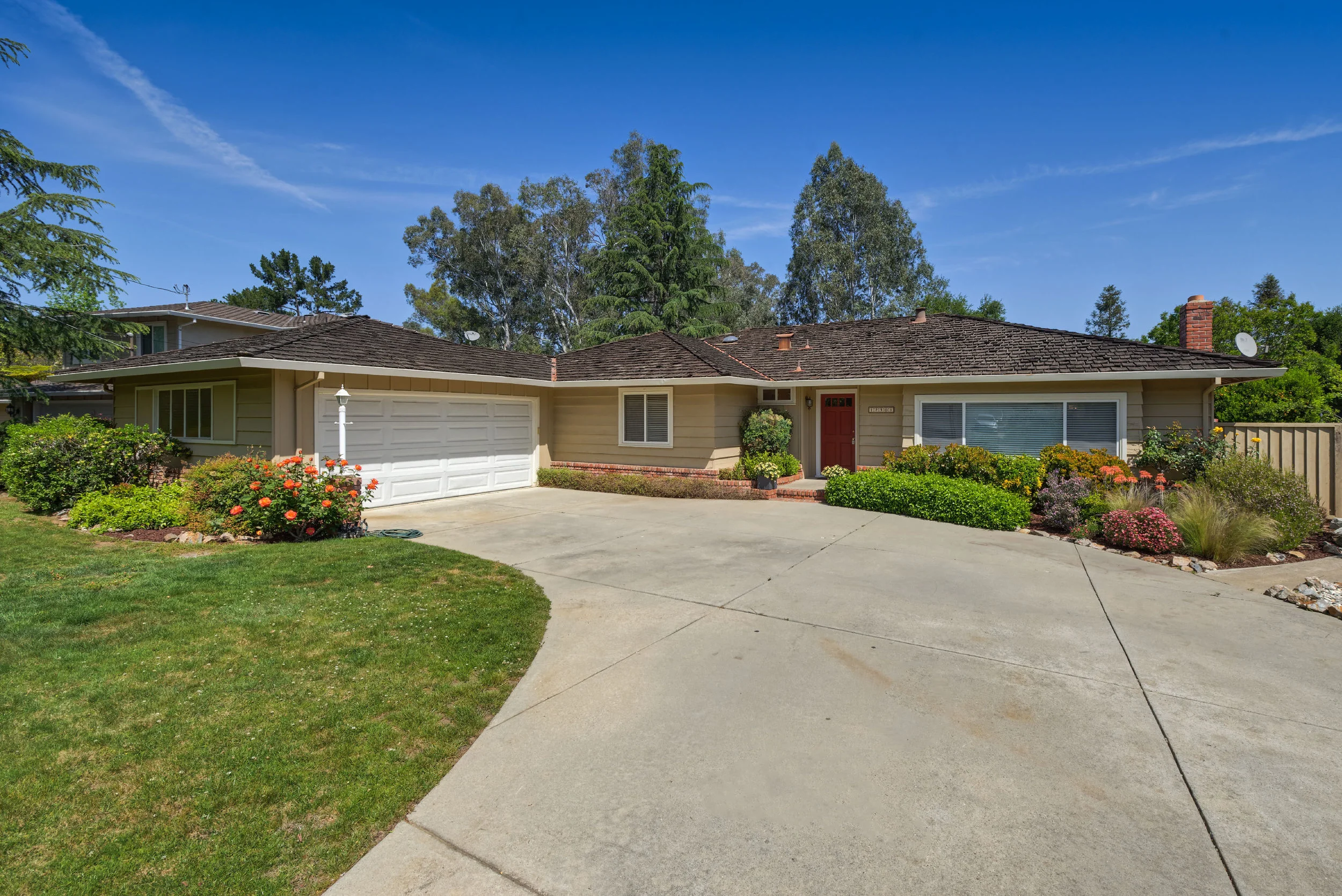 17301 Clearview Drive Los Gatos 3 bedrooms • 3 bathrooms • 2,046 sq ft interior