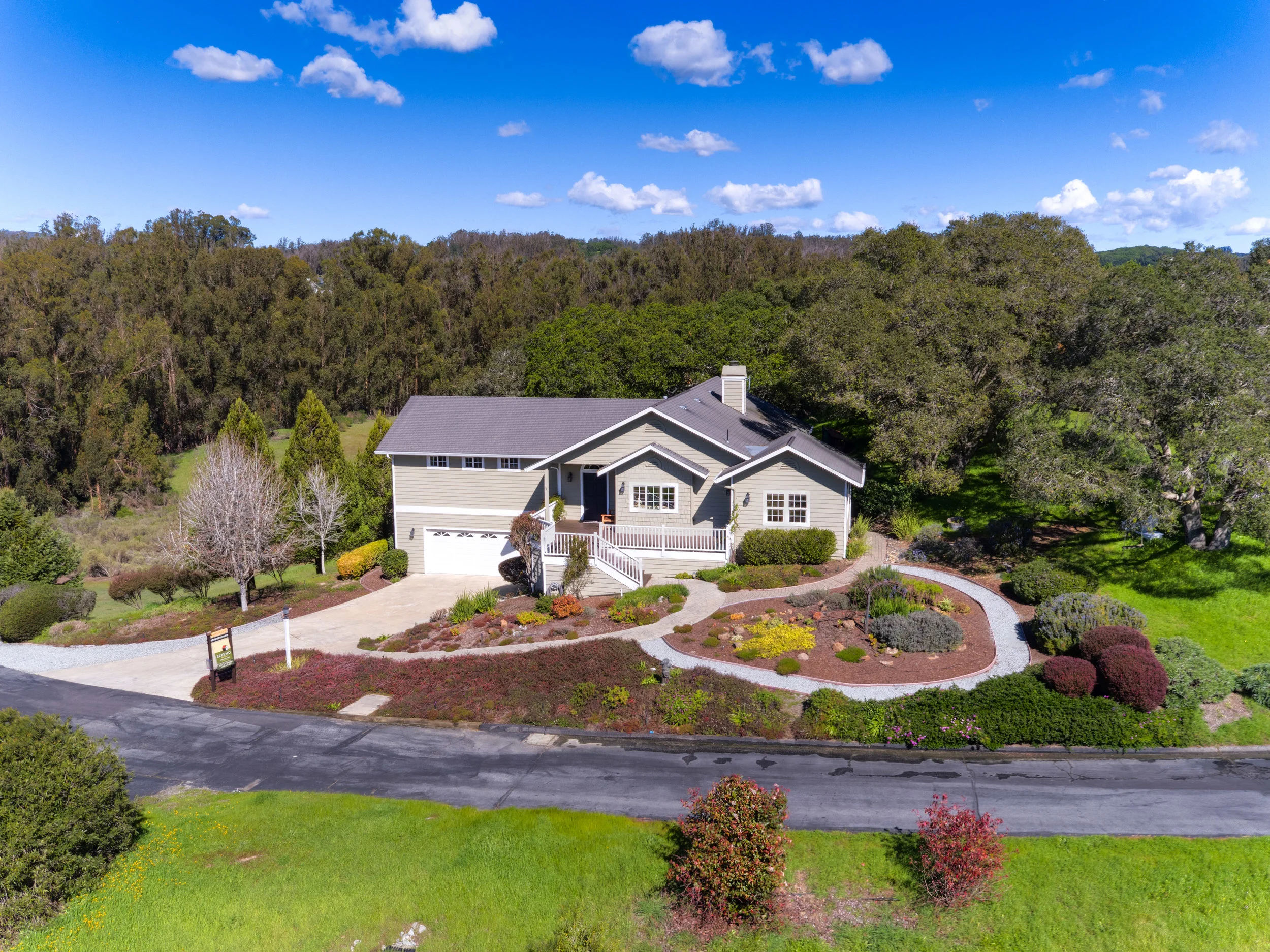 AFront_706 Carpenteria R_Ducky Grabill Real Estate.jpg