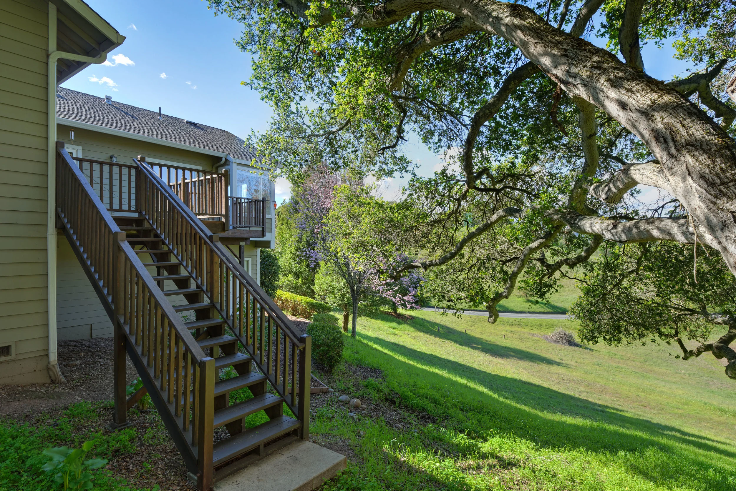 BYard_706 Carpenteria R_Ducky Grabill Real Estate.jpg