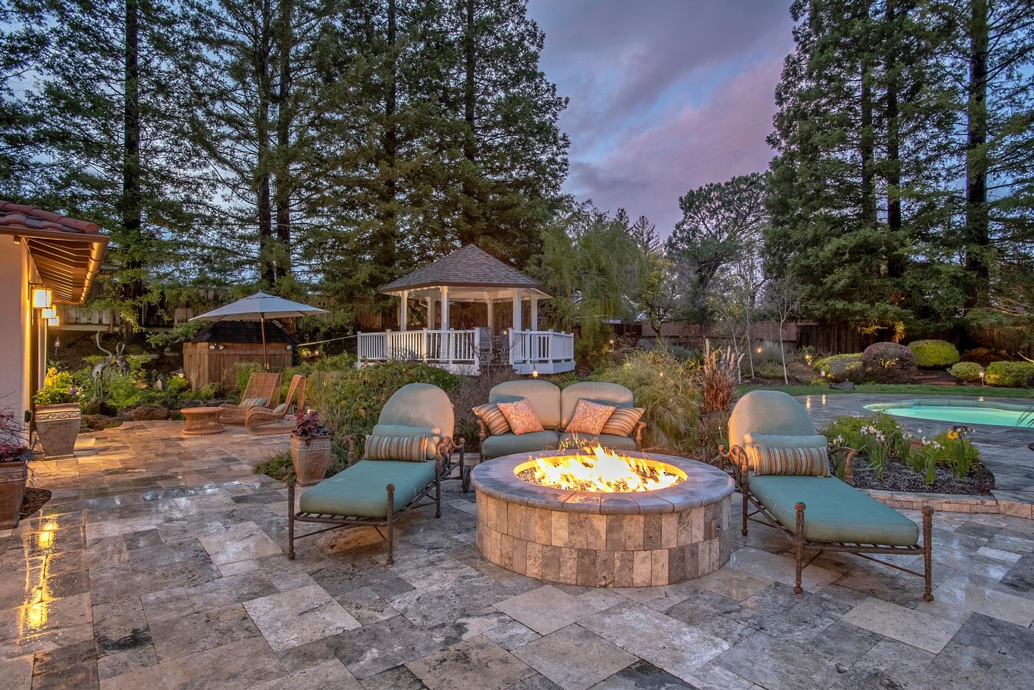 15977 Grandview Dr Monte-large-049-17-Back Patio Firepit at Dusk-1499x1000-72dpi.jpg