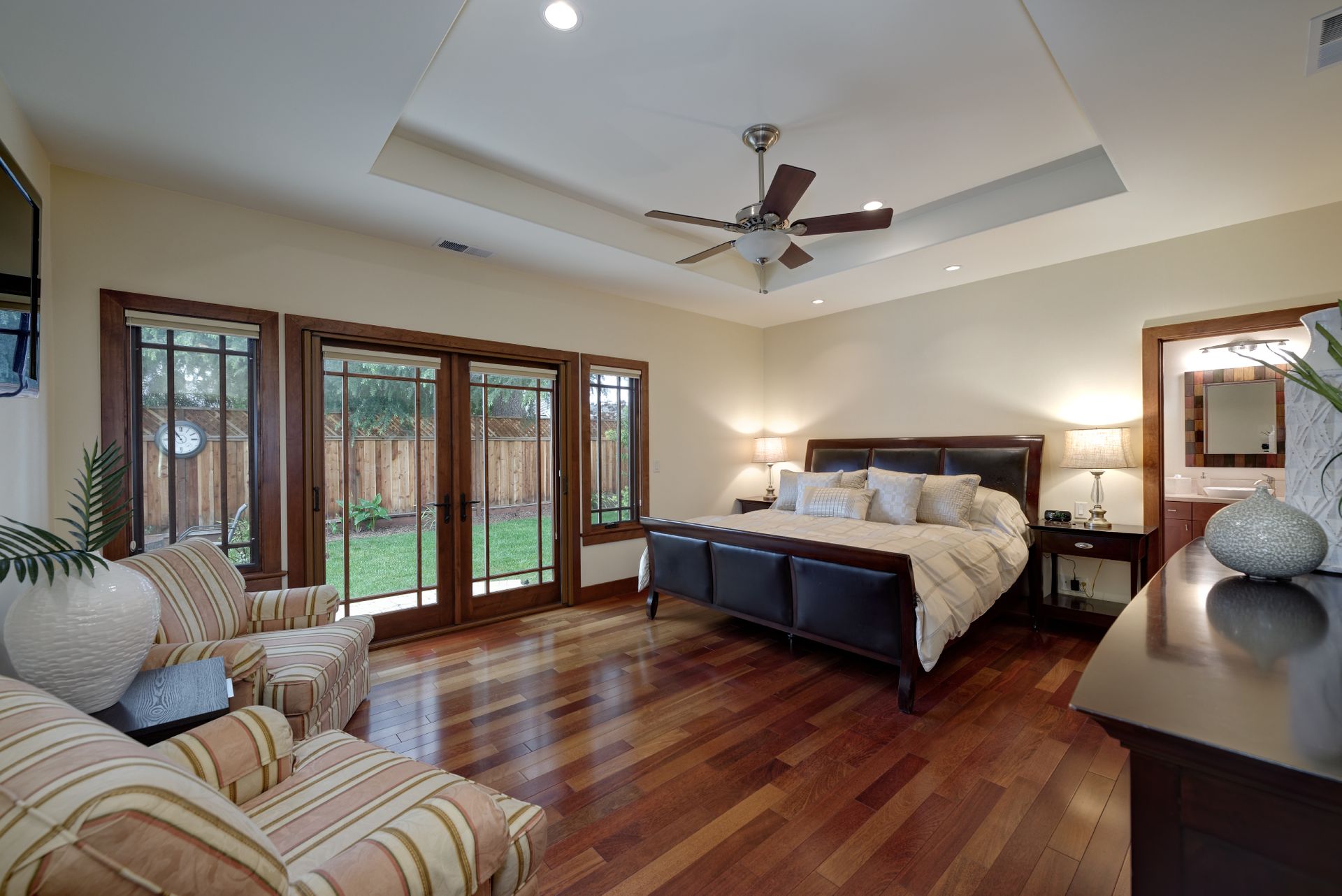 18_Master Bedroom.jpg