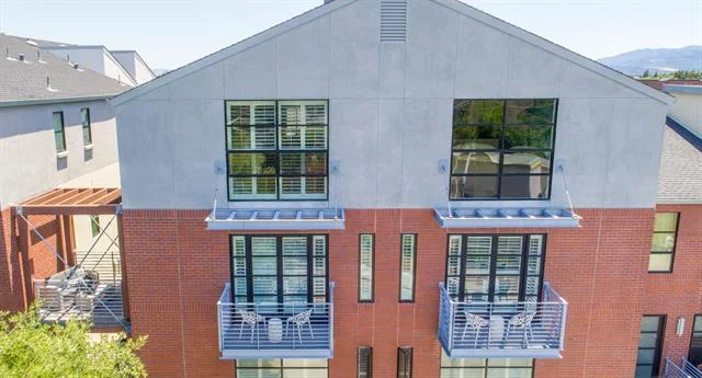 126 S. 1st Street, Campbell 3 bedrooms • 3 bathrooms • 2,549 sq. ft. Represented buyer