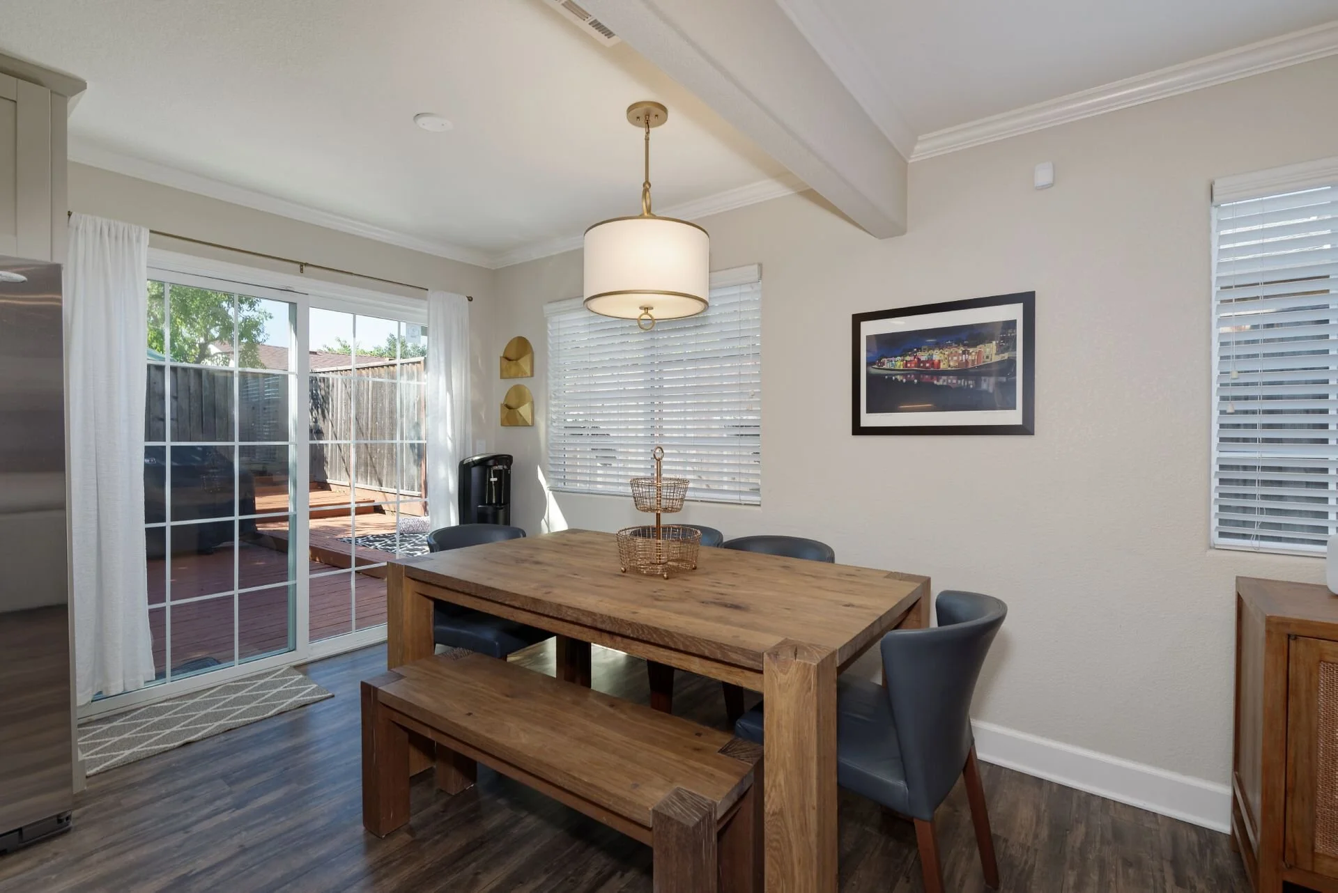 8_Dining Room.jpg