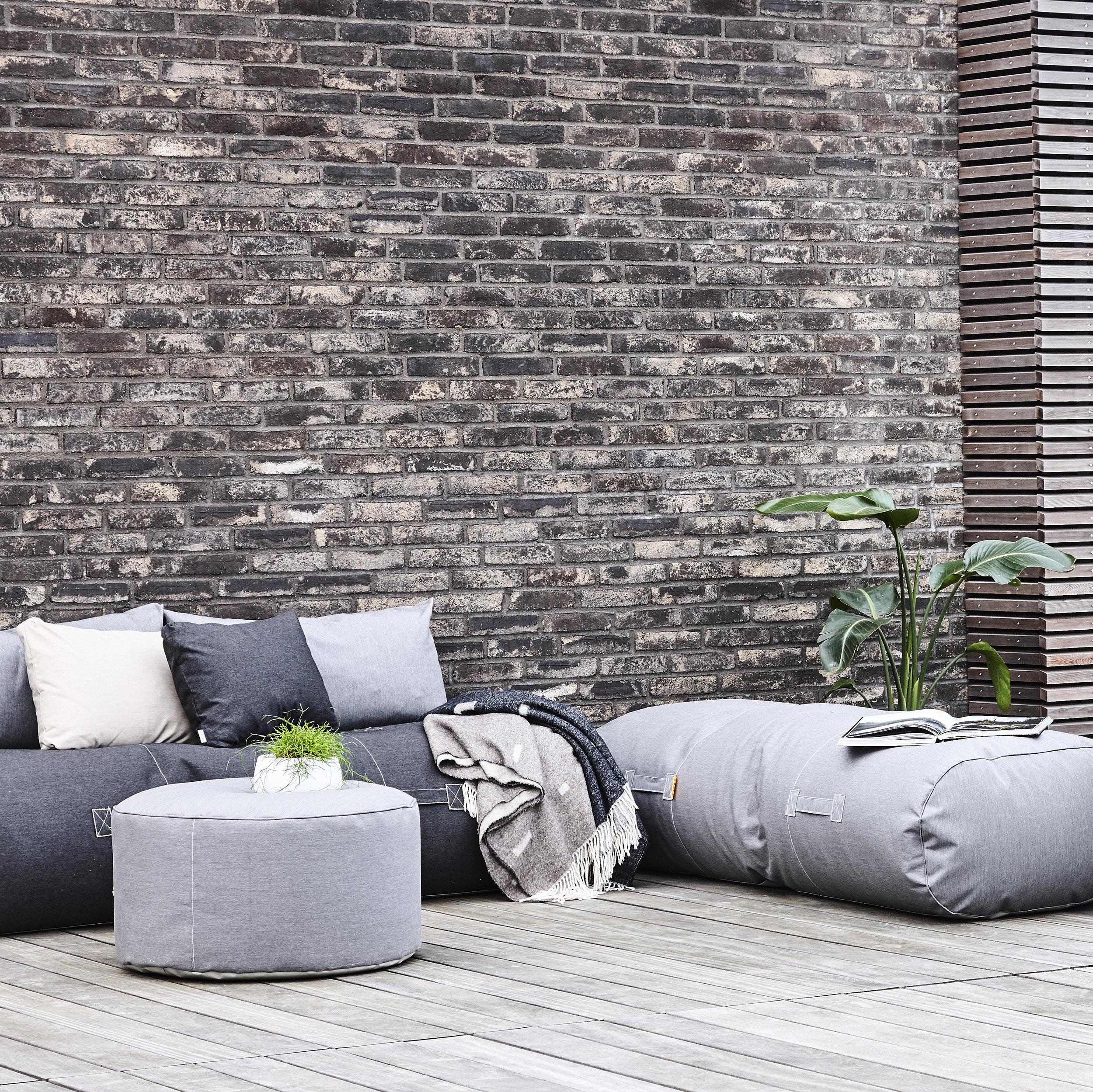 rocket-daybeds-with-tiny-moon_25020348788_o.jpg