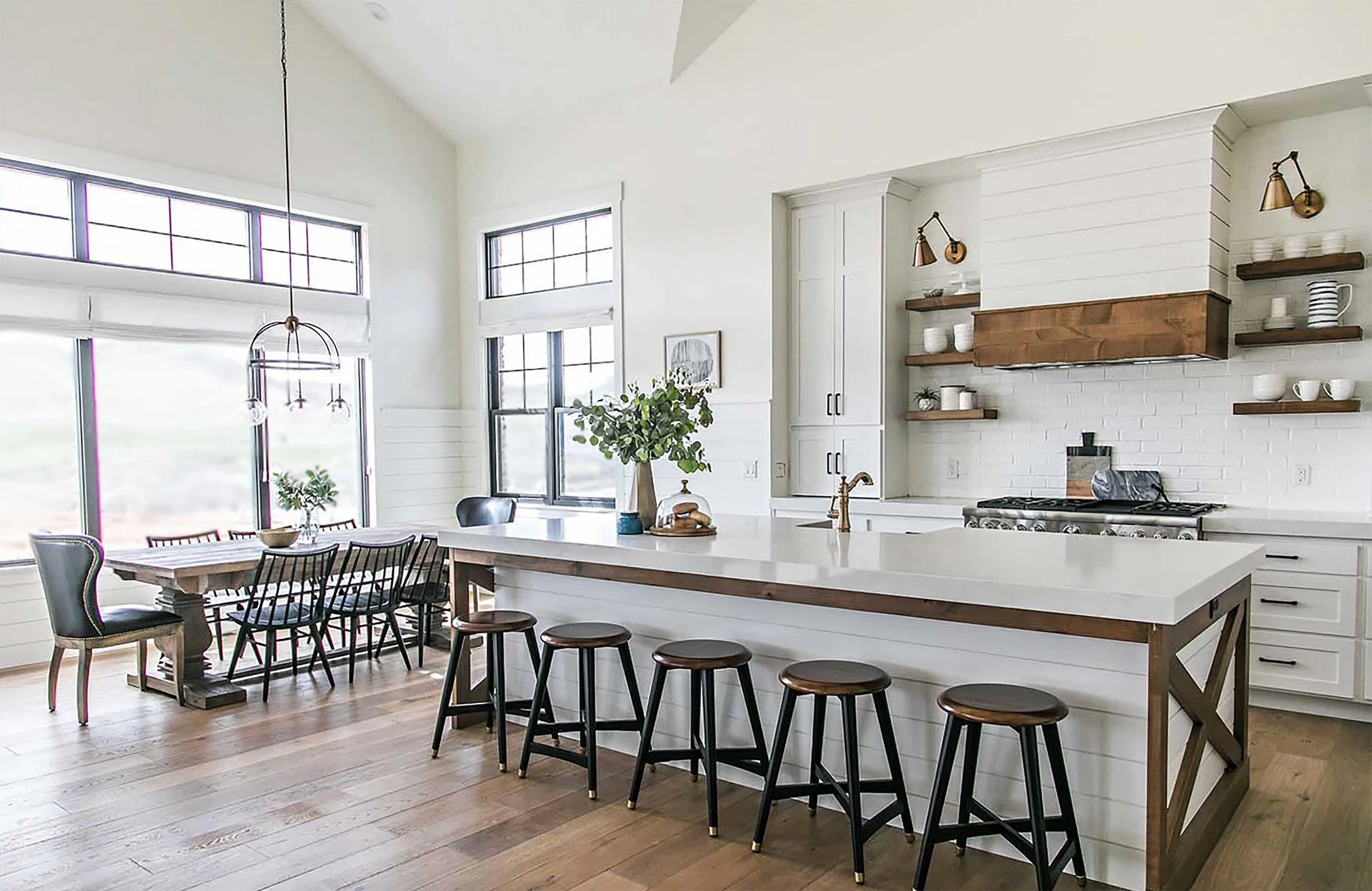 FARMHOUSE KITCHEN