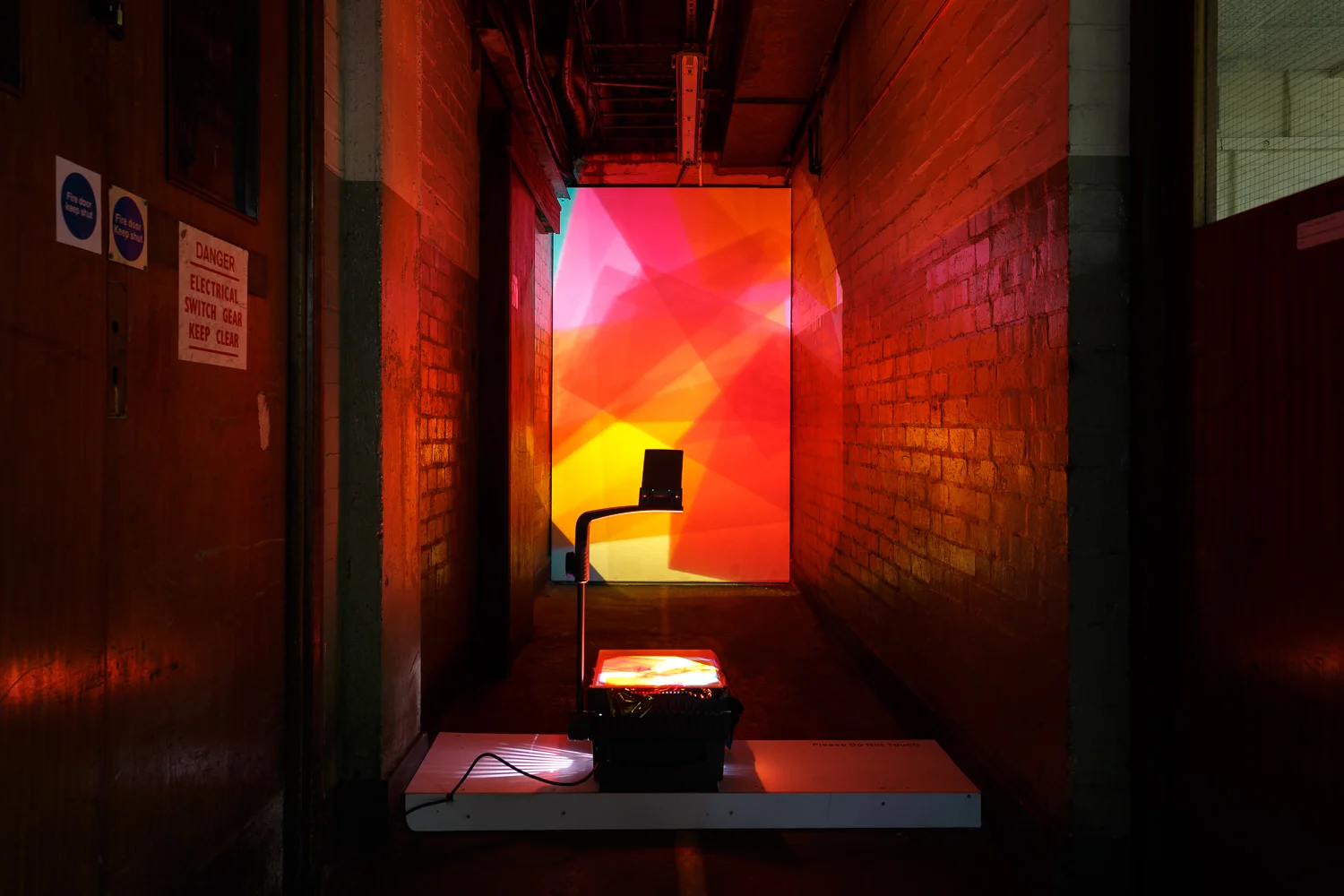 Holly Rowan Hesson, Fold , 2017, overhead projector, transparencies, dimensions variable