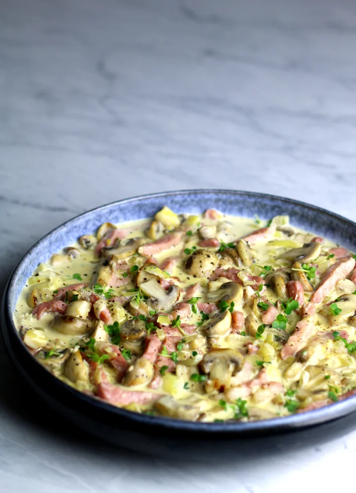 Creamy Bacon And Mushroom Spaghetti