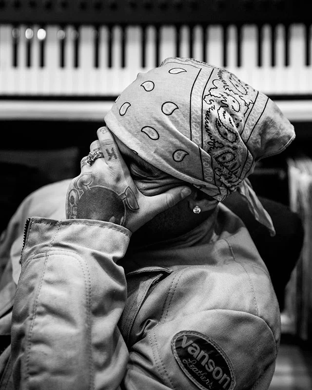 Creative process @bodegabamz .
.
.

#blackandwhite#photography#art#bnw#portrait#emmanuelcayere#nyc#lensculture#stollenmoment#camera#sonya7riii#passion#life#studio#recording#offrecord#lyrics#sing#emmanuelcayere#realcatchtherainbow