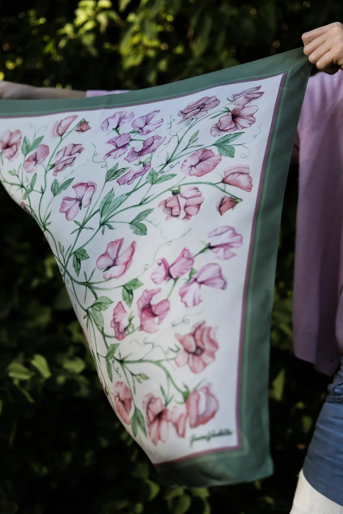 Lathyrus_Scarf_HannaWendelbo-1.jpg
