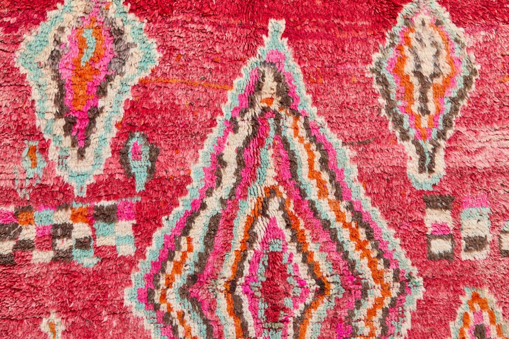 Red+Pink+Boujad+230+x+128+cms+close+up.jpg