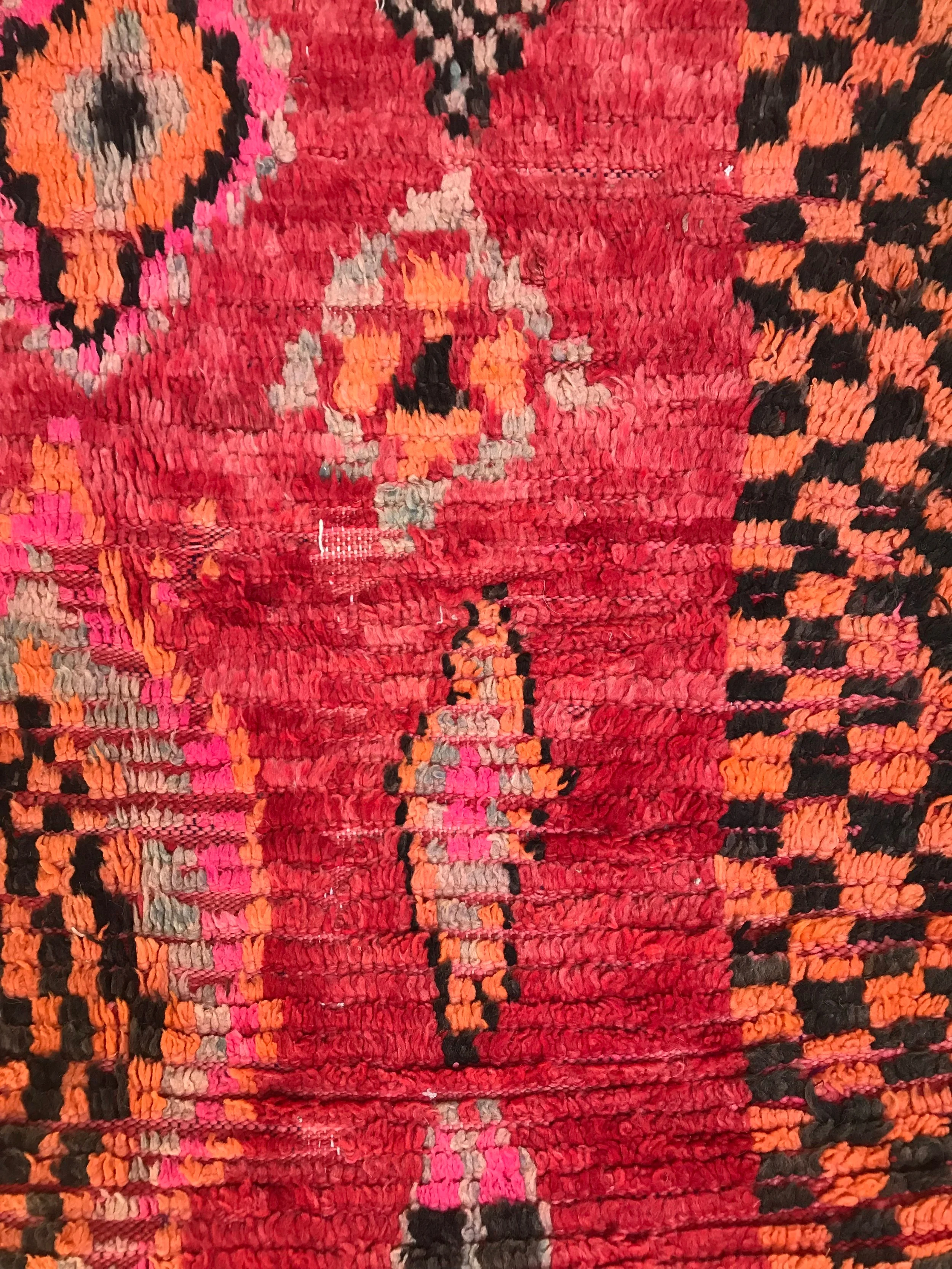 Orange+and+black+chequered+border+Boujad+190+x+103+cms+close+up.jpg