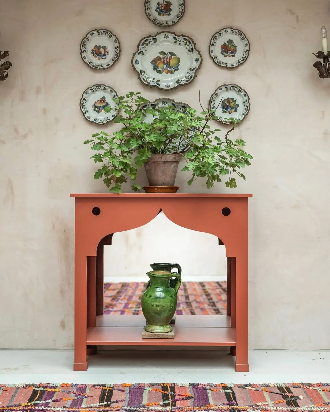 Stepping in to a new season&hellip; ✨ 

After a busy summer, and change in the air, it&rsquo;s time to give our homes some attention this Autumn. 🍂 

This vintage Moroccan wool kilim is from the Talsint region in Morocco with an interesting overlay 