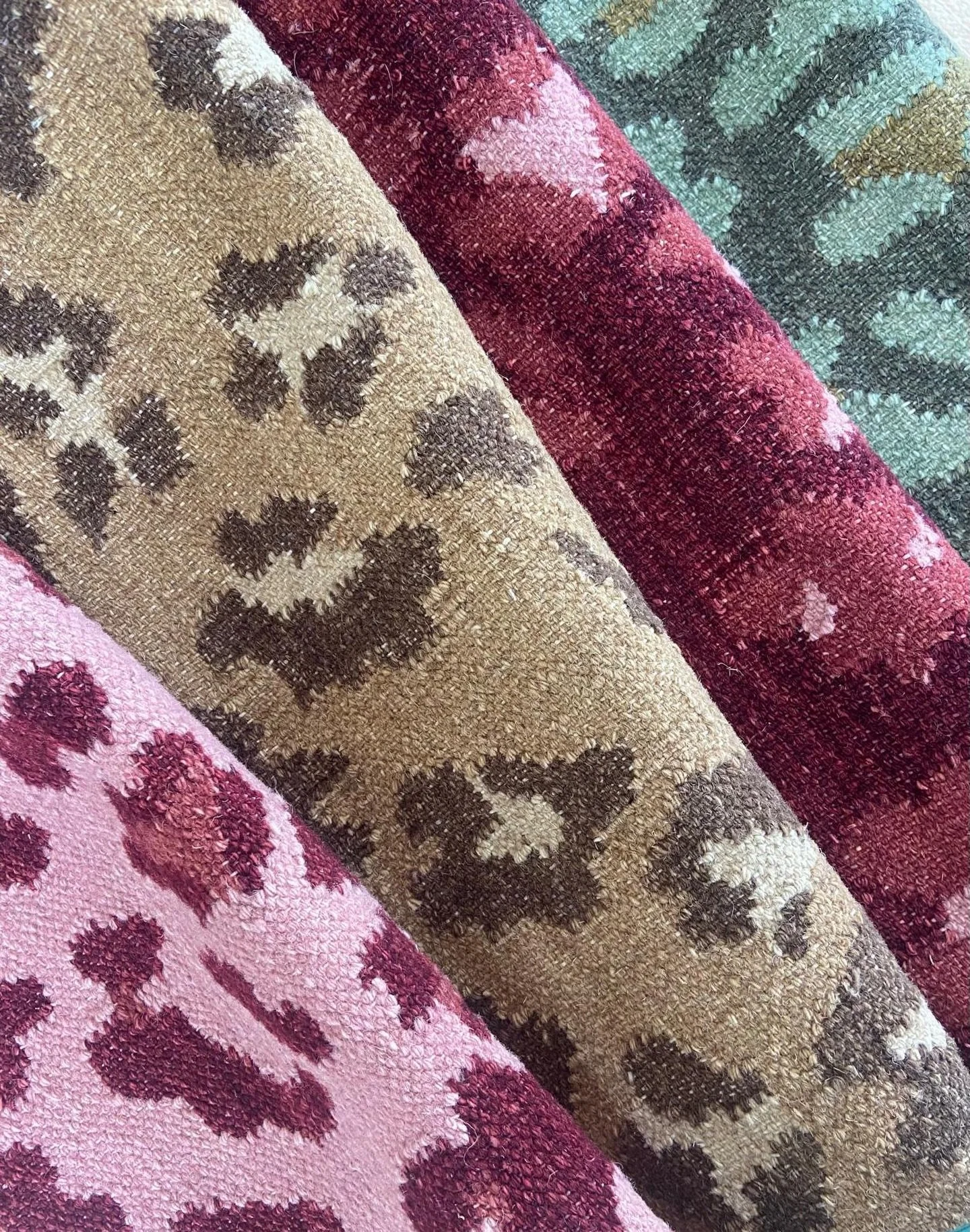 Take your pick! A leopard runner in every colour! 🐆 

Choose from Jade, Caramel and Claret and Pink. 

75cm x 250cm

#leopardprint #runners #tateanddarby