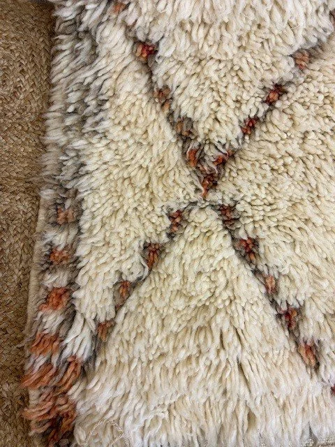 Beni Ourain 290 x 188 cms close up 2.jpg