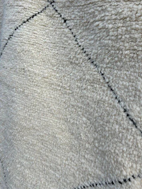 Beni Ourain 240 x 200 close up.jpg