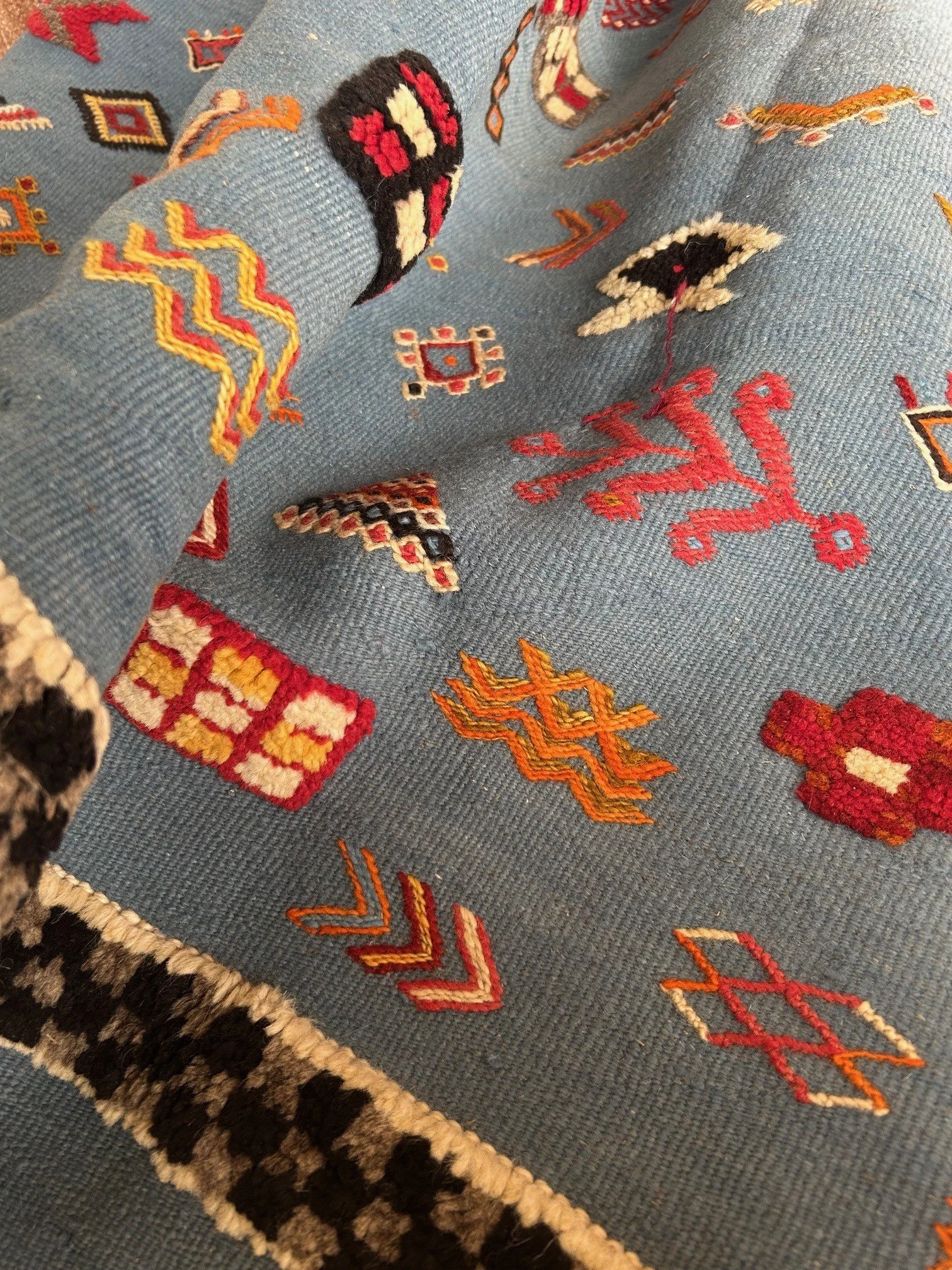 Blue Kilim 203 x 300 cms close up.jpg