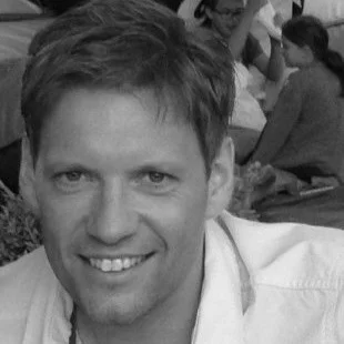Thomas Gruber - Headshot.jpg