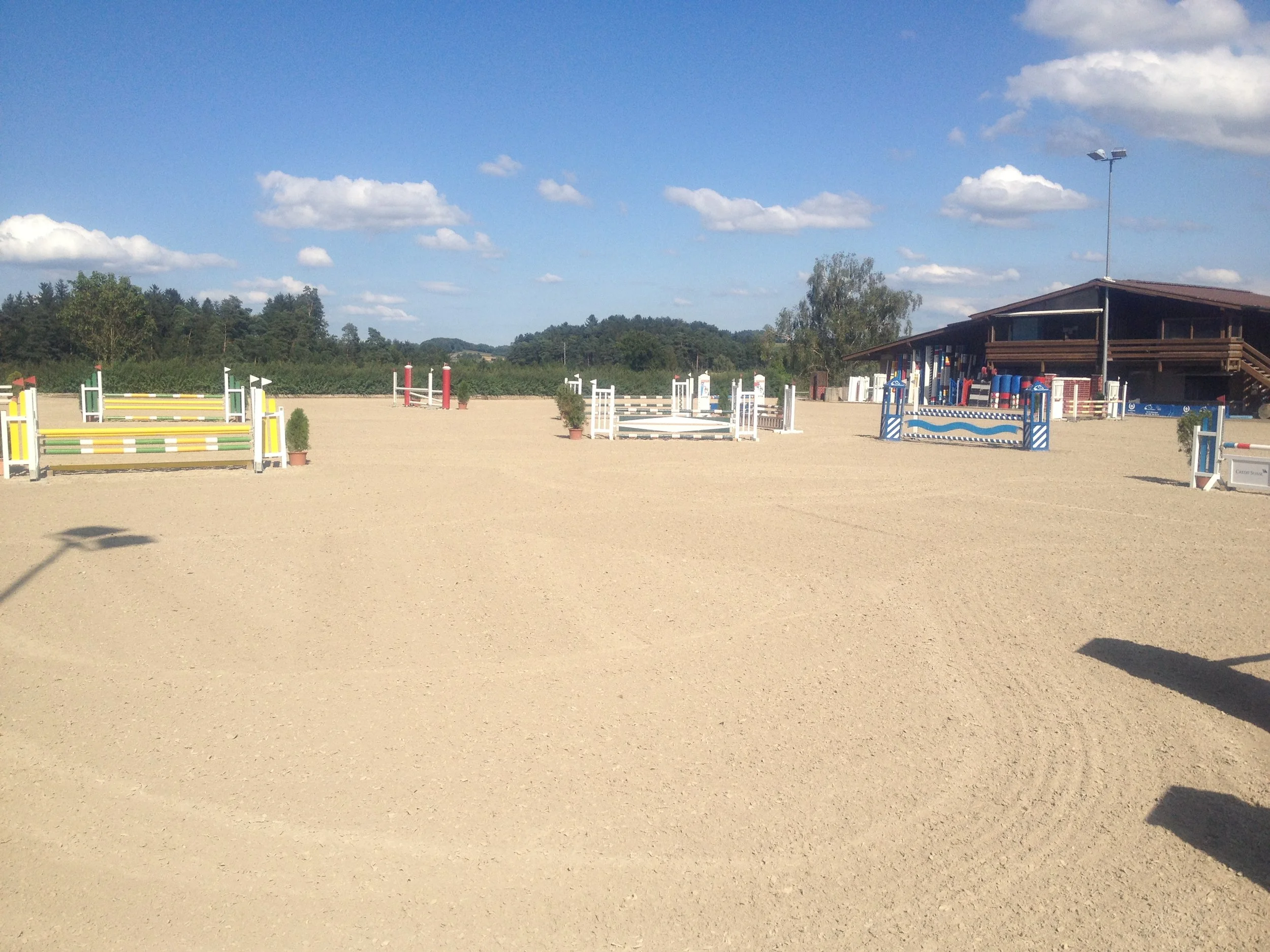 reserve sandplatz springen.JPG