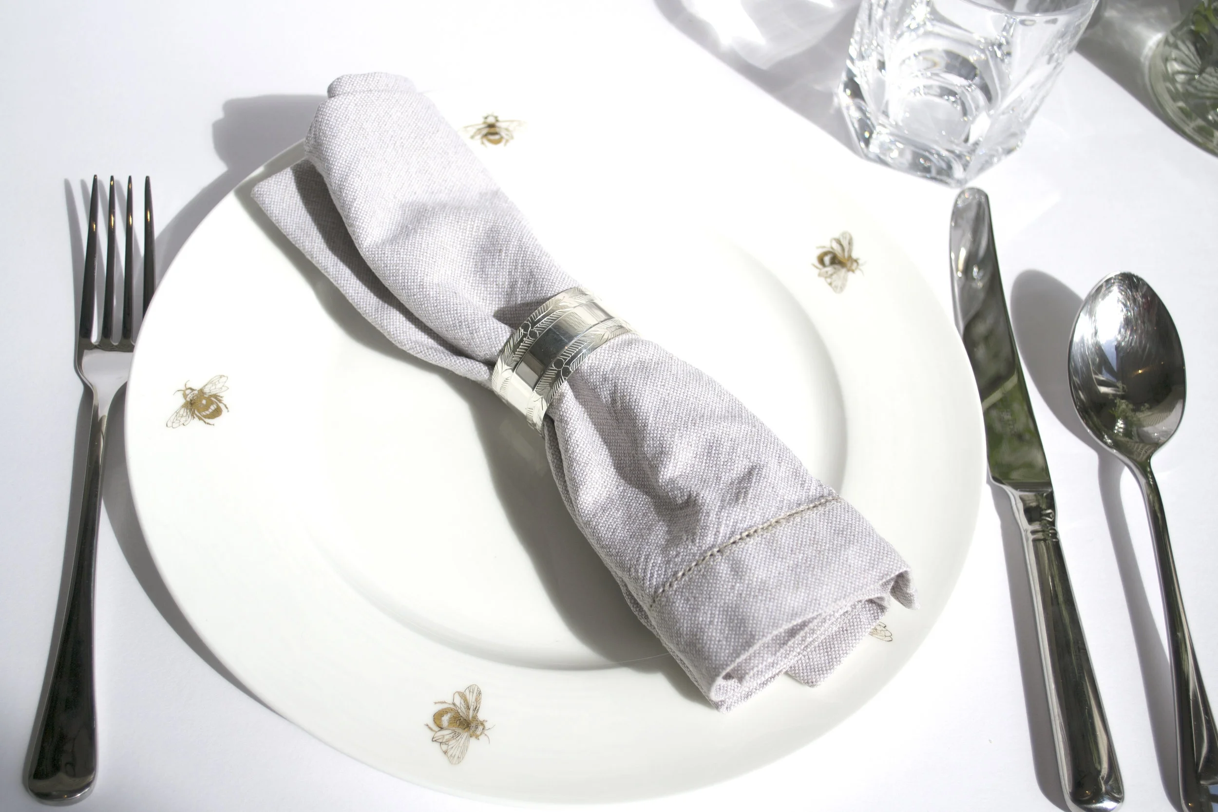 silver platinum bee plate dinner plate