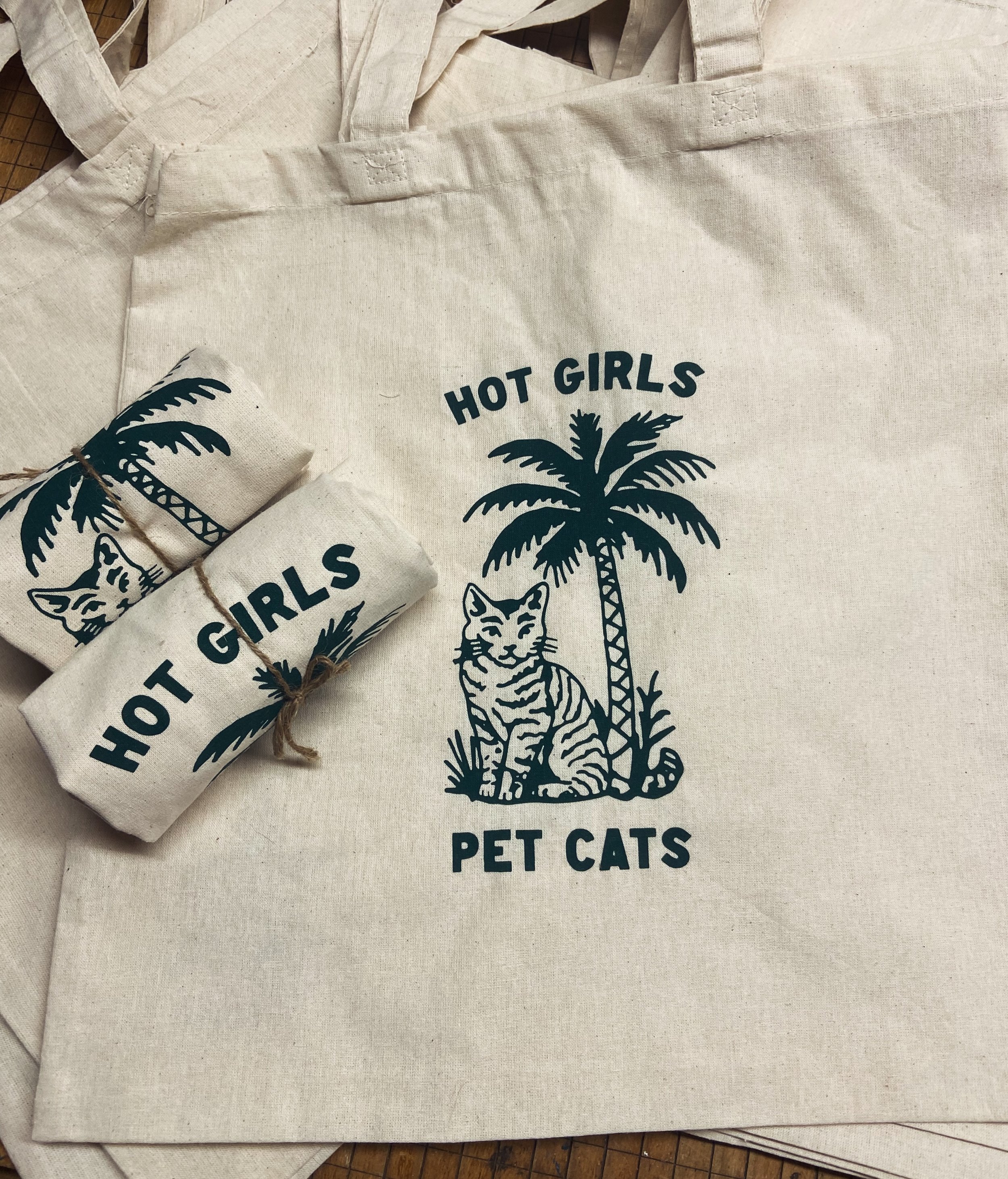 According to my hot wife &lsquo;girls just want to have fun and pet cats&rsquo; but these cavas totes are truly for everyone 🐱 
.
.
.
#totes #cats #screenprinting #catsruleeverythingaroundme #summerlove