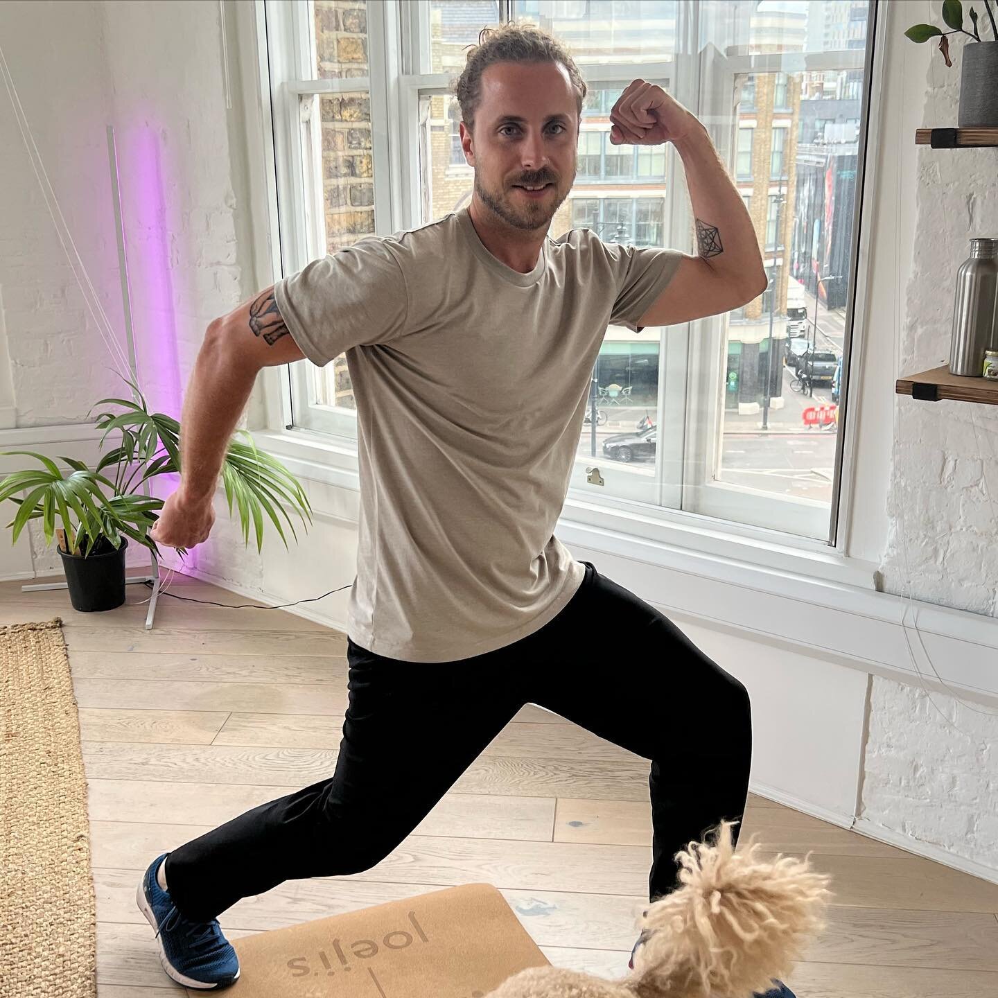 Good luck to Fynn and all our patients running the Hackney Half marathon! 🏃💨

Chiropractic care and massage therapy are essential for runners, especially during marathon preparation and recovery. Here are the benefits:

Injury prevention: Regular c