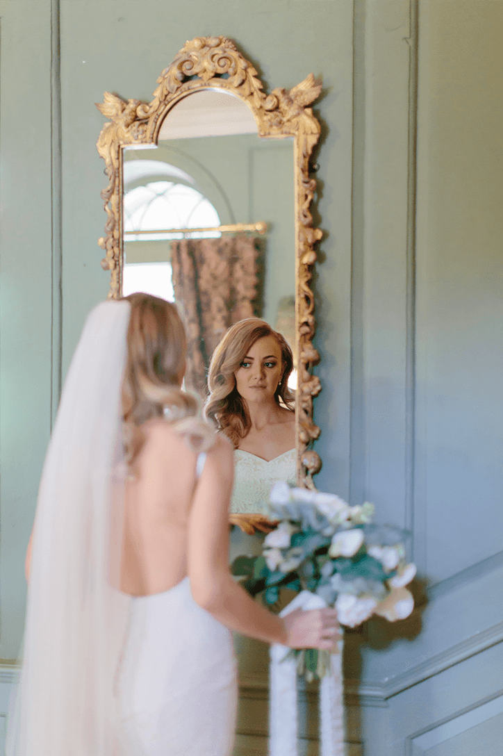 Blog Niamh_Smith_Irish_Wedding_Gallery_Gloster_House_P36.png