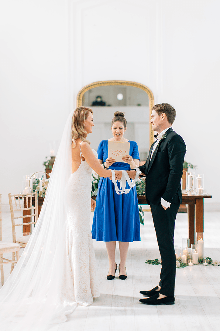 Blog Niamh_Smith_Irish_Wedding_Gallery_Gloster_House_P47.png
